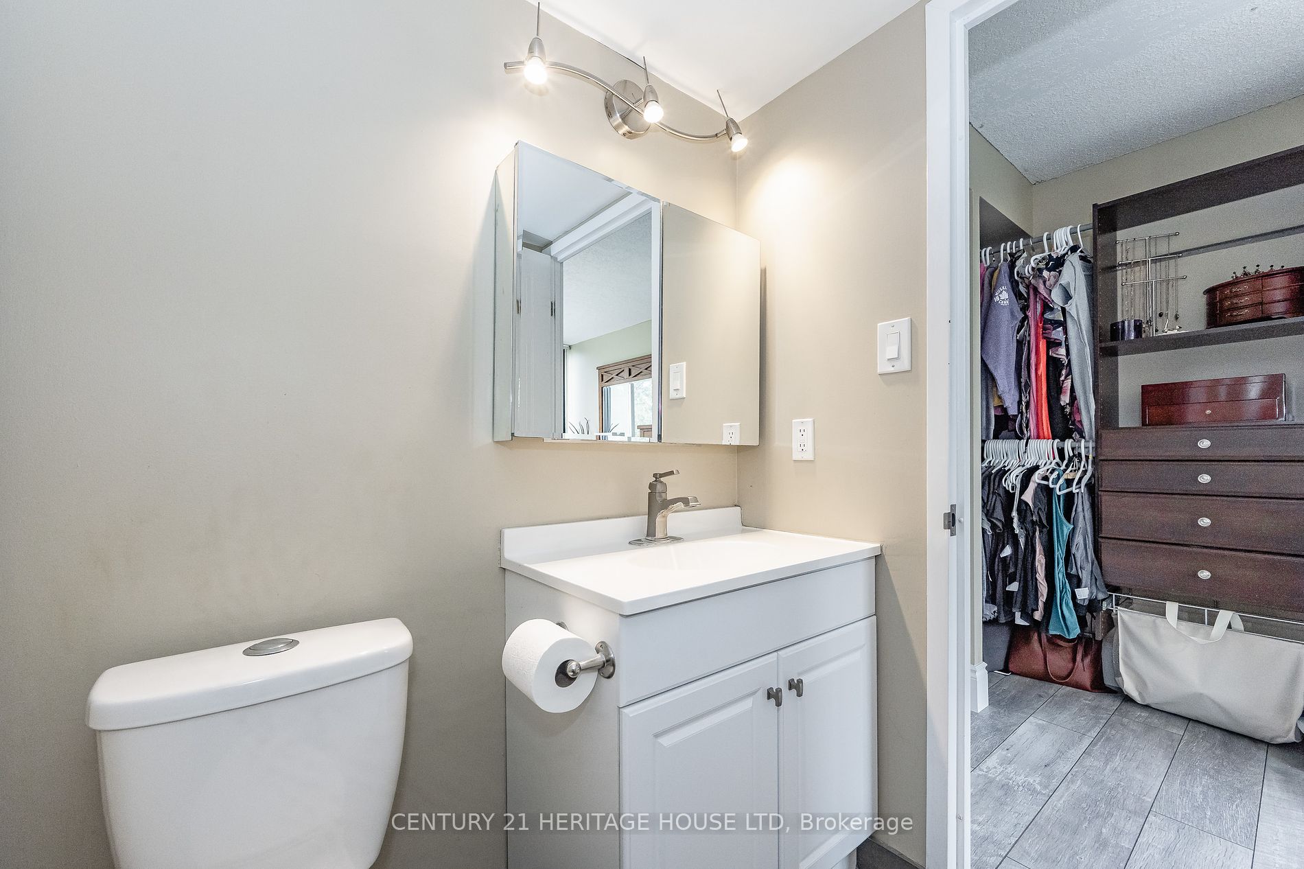 3227 King Street E #409