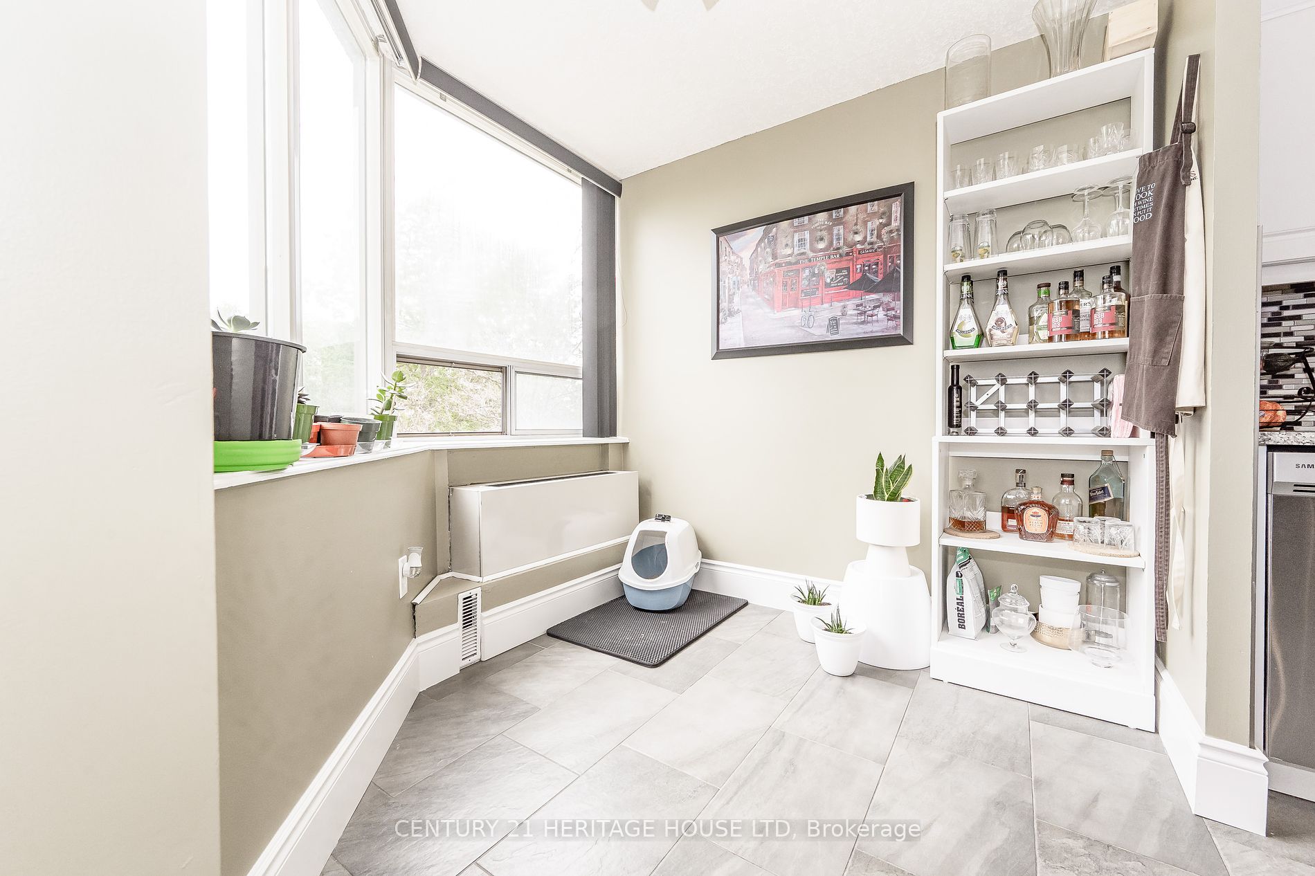 3227 King Street E #409