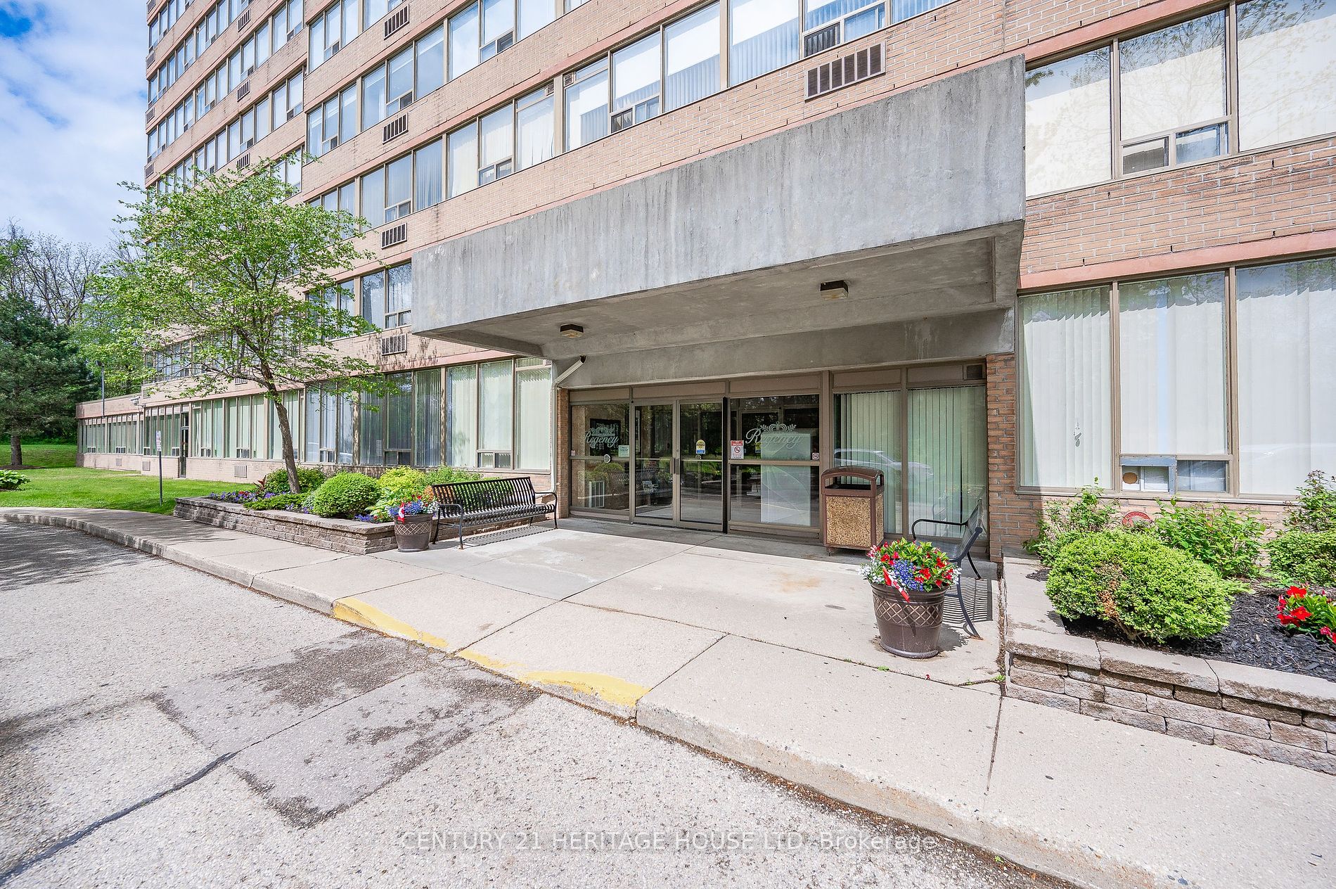 3227 King Street E #409