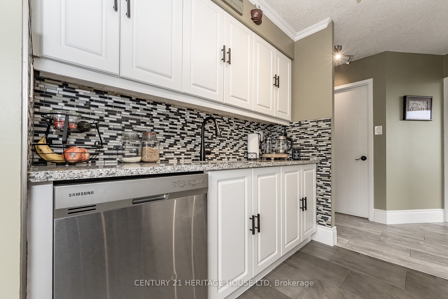 3227 King Street E #409