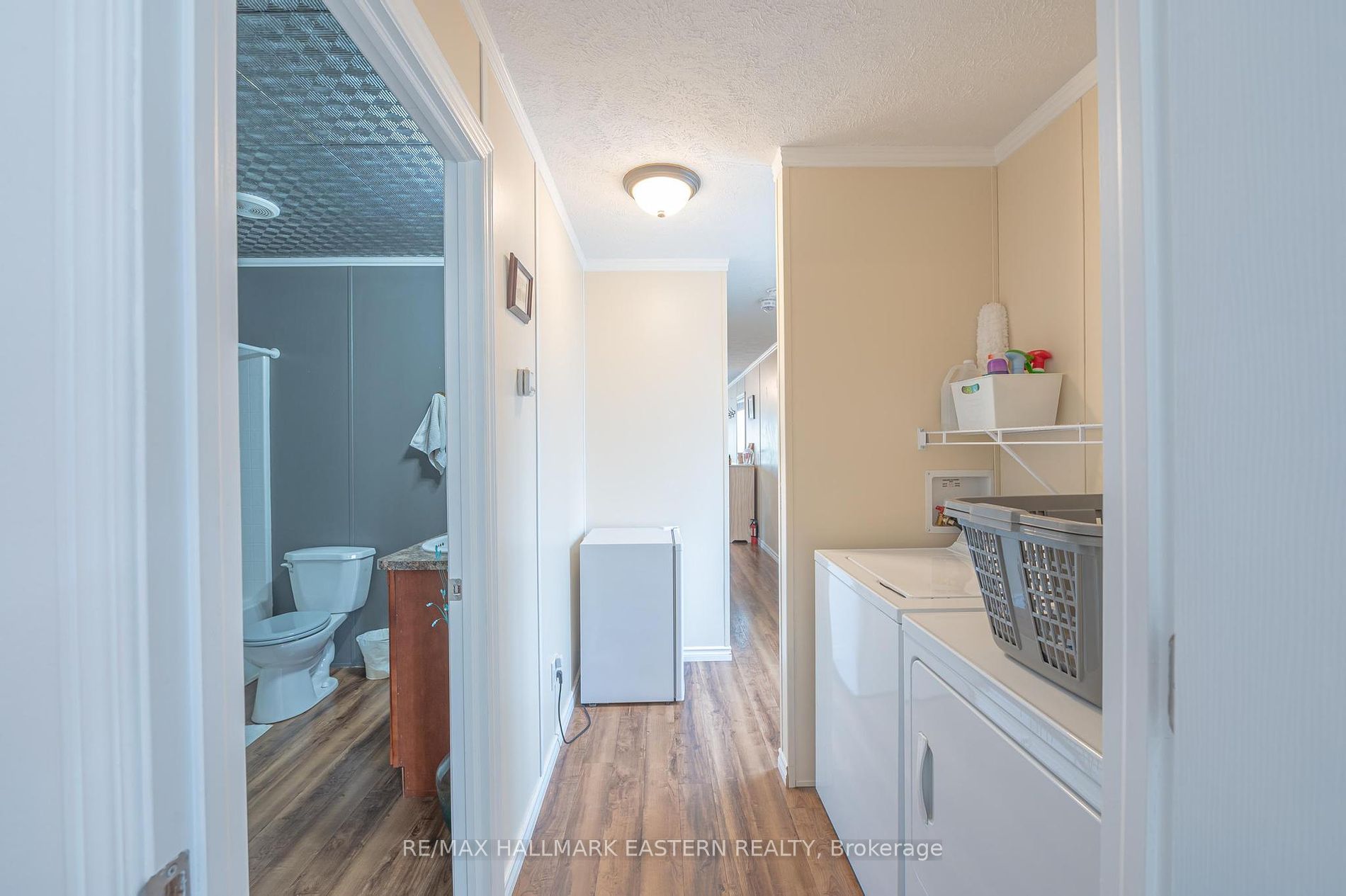 6 Hillview Drive