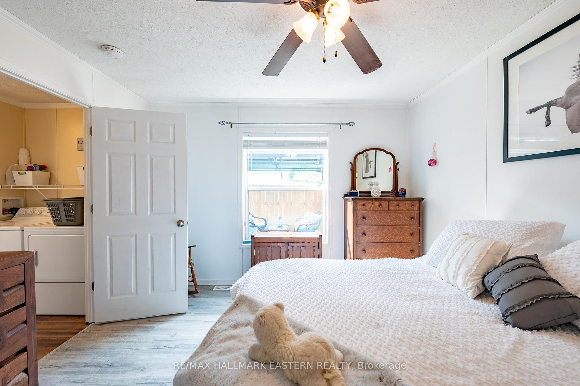 6 Hillview Drive
