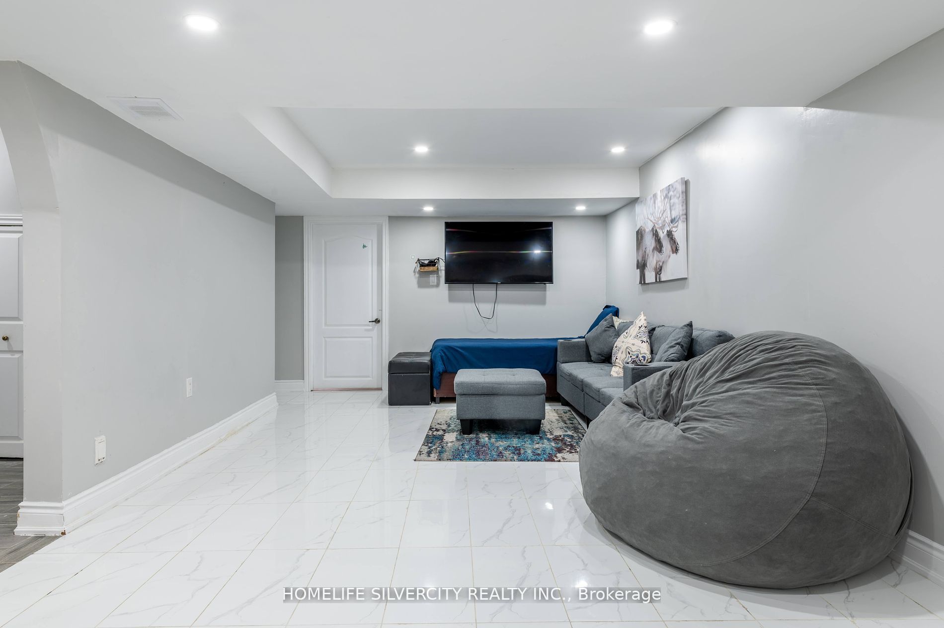 18 Leenders Lane