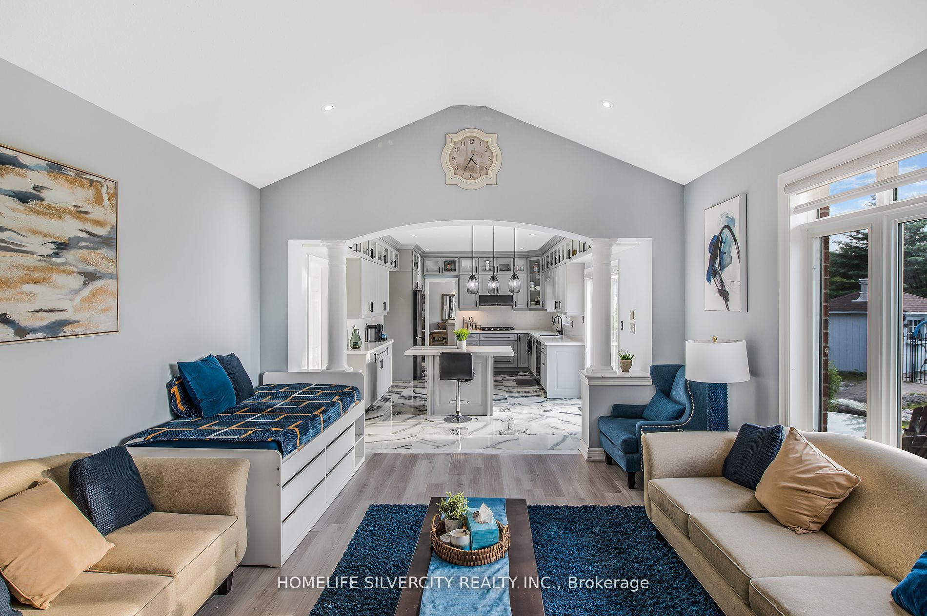 18 Leenders Lane