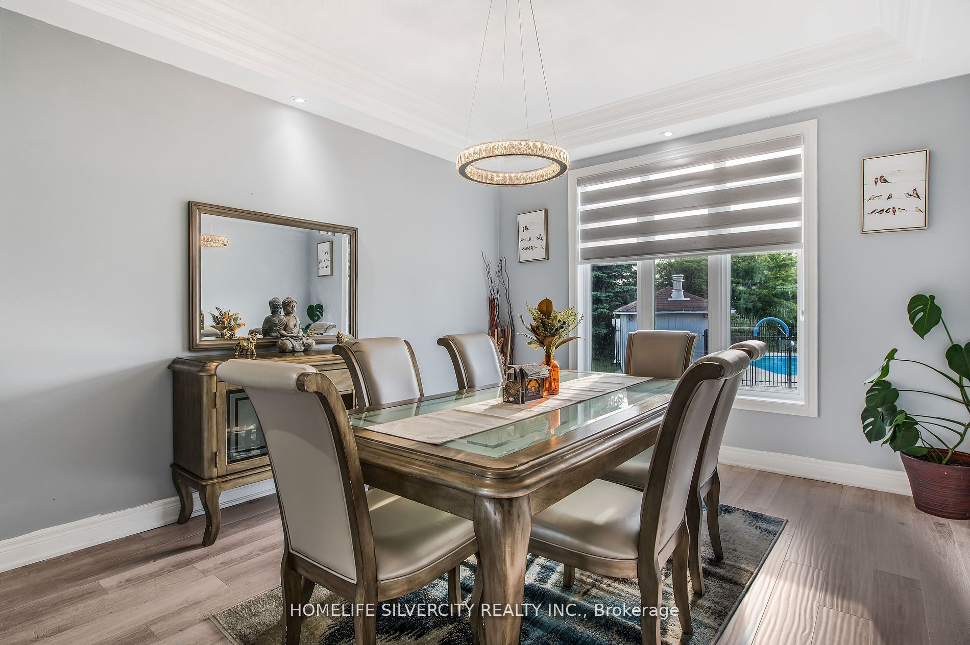 18 Leenders Lane
