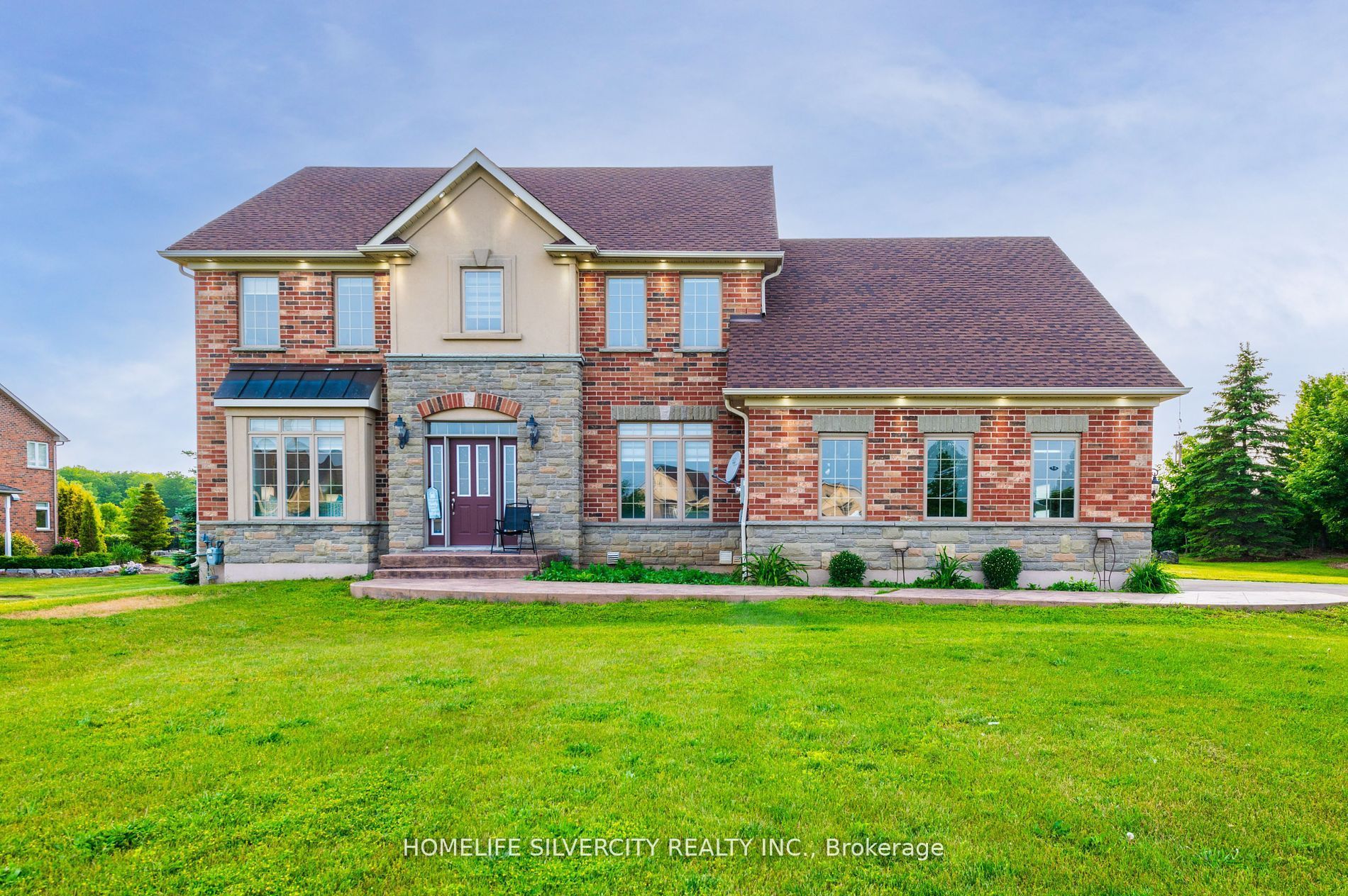 18 Leenders Lane