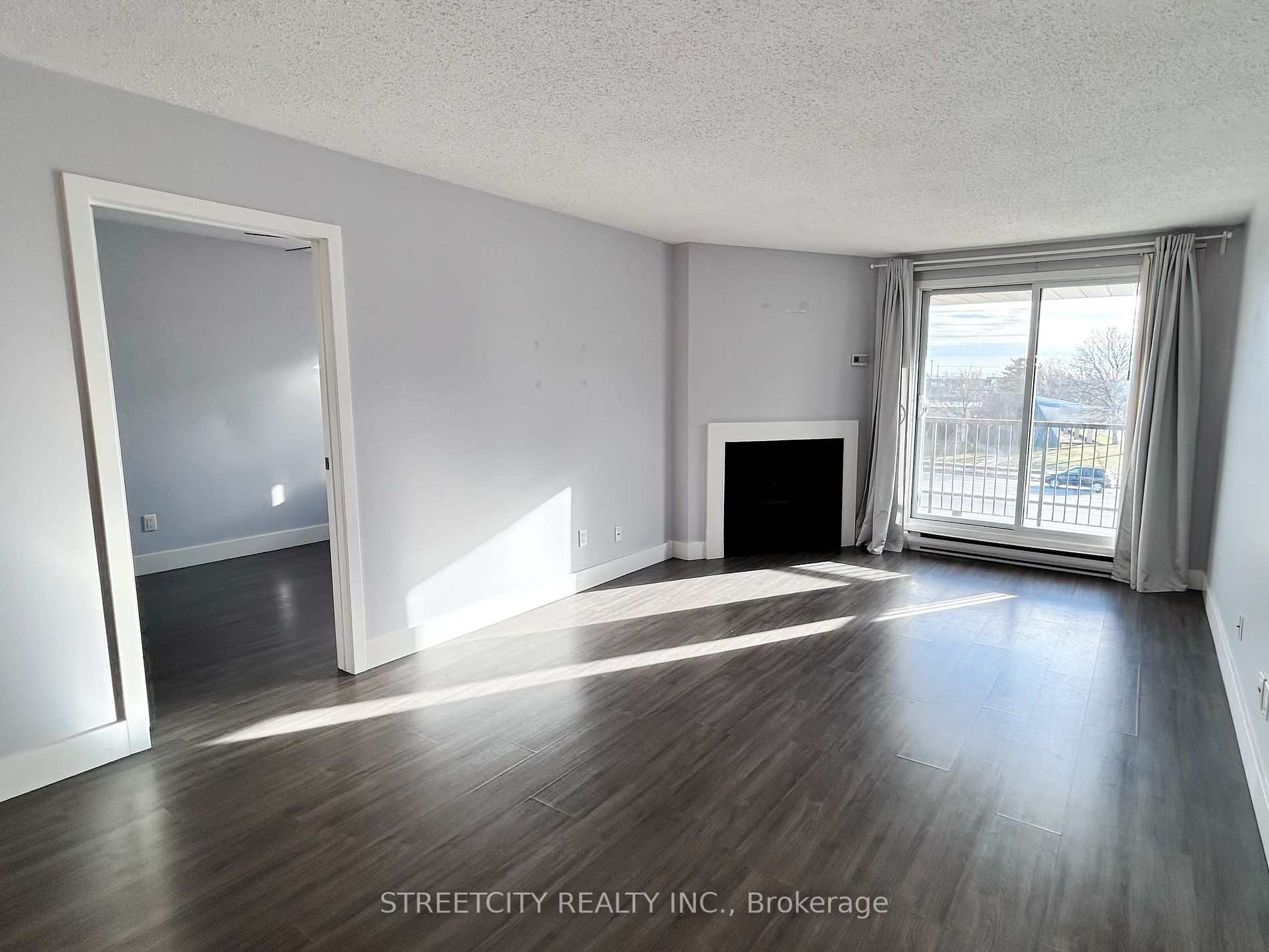 1096 Jalna Blvd, #119