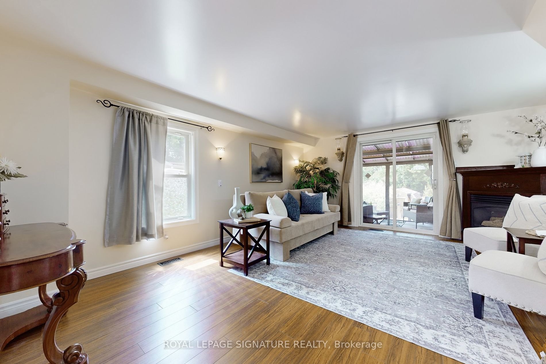 27 Carleton Boulevard