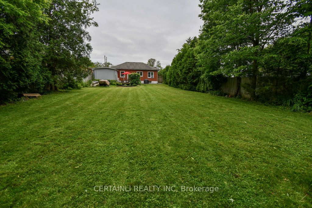 240 Greenwood Ave