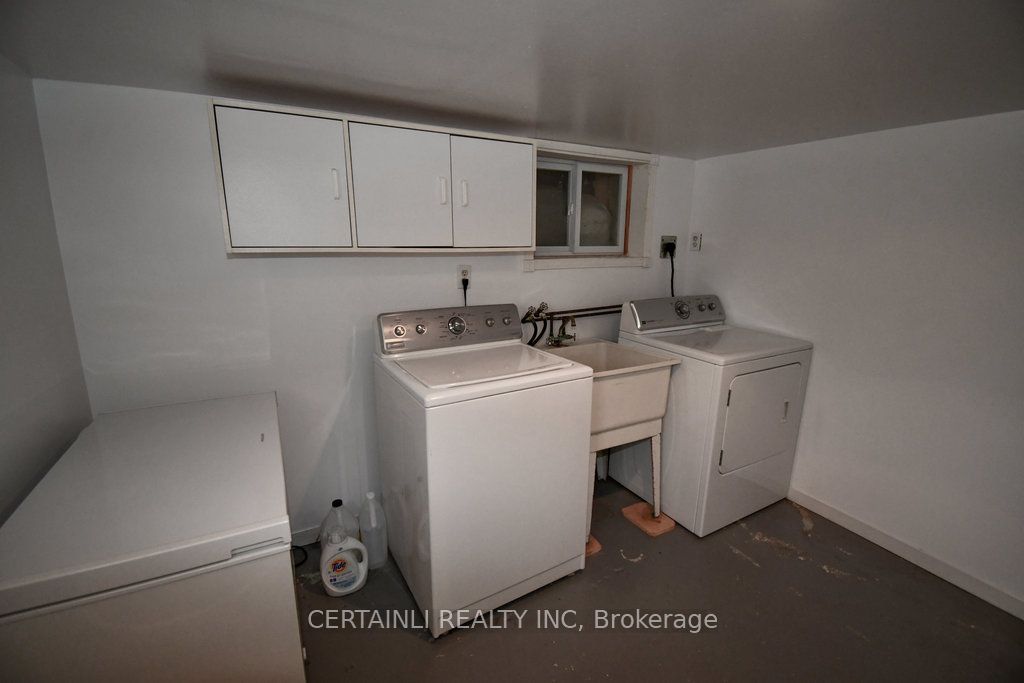 240 Greenwood Ave