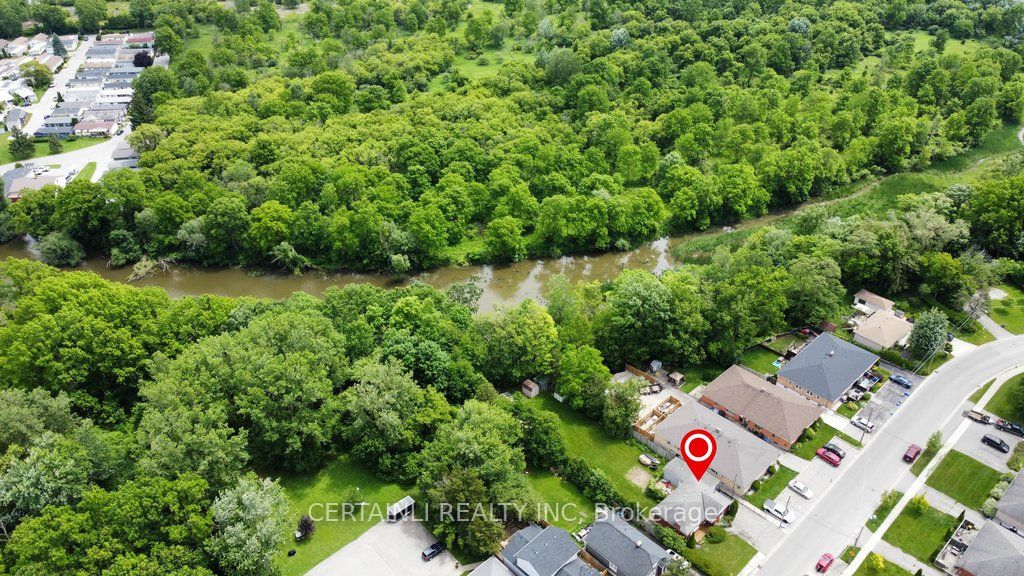 240 Greenwood Ave