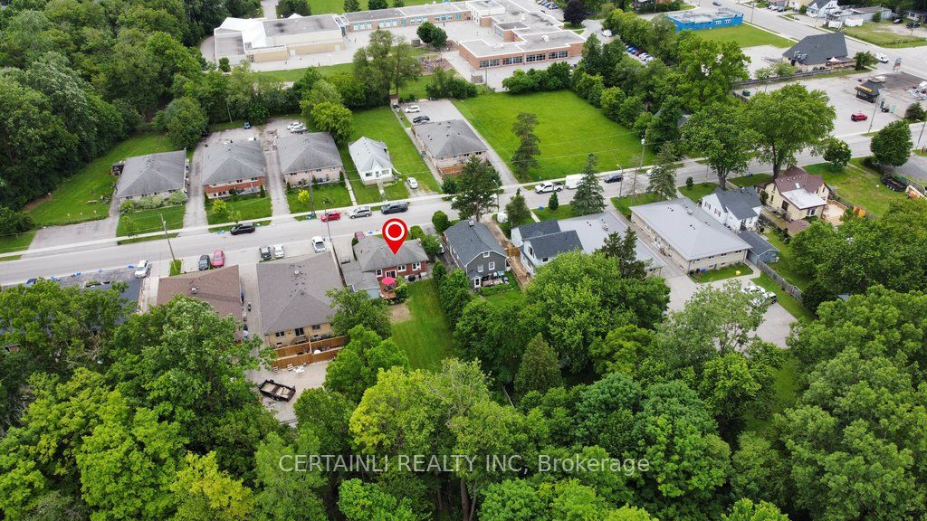 240 Greenwood Ave