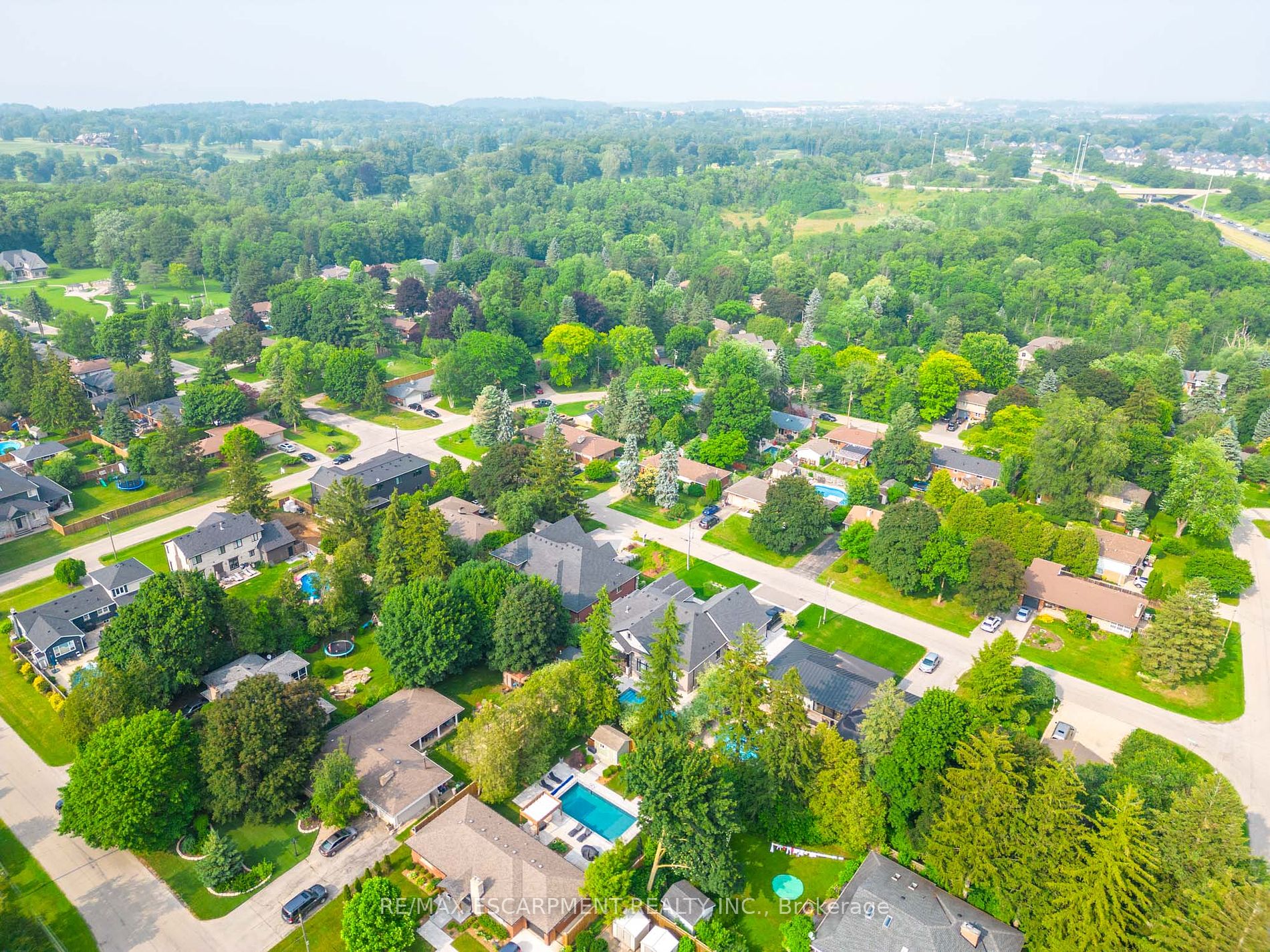 374 Woodworth Drive W