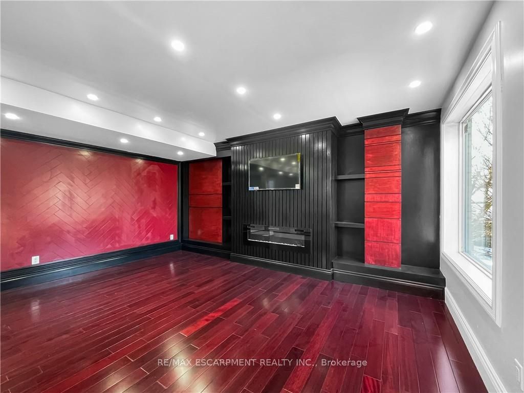 116 EAST 21st Street