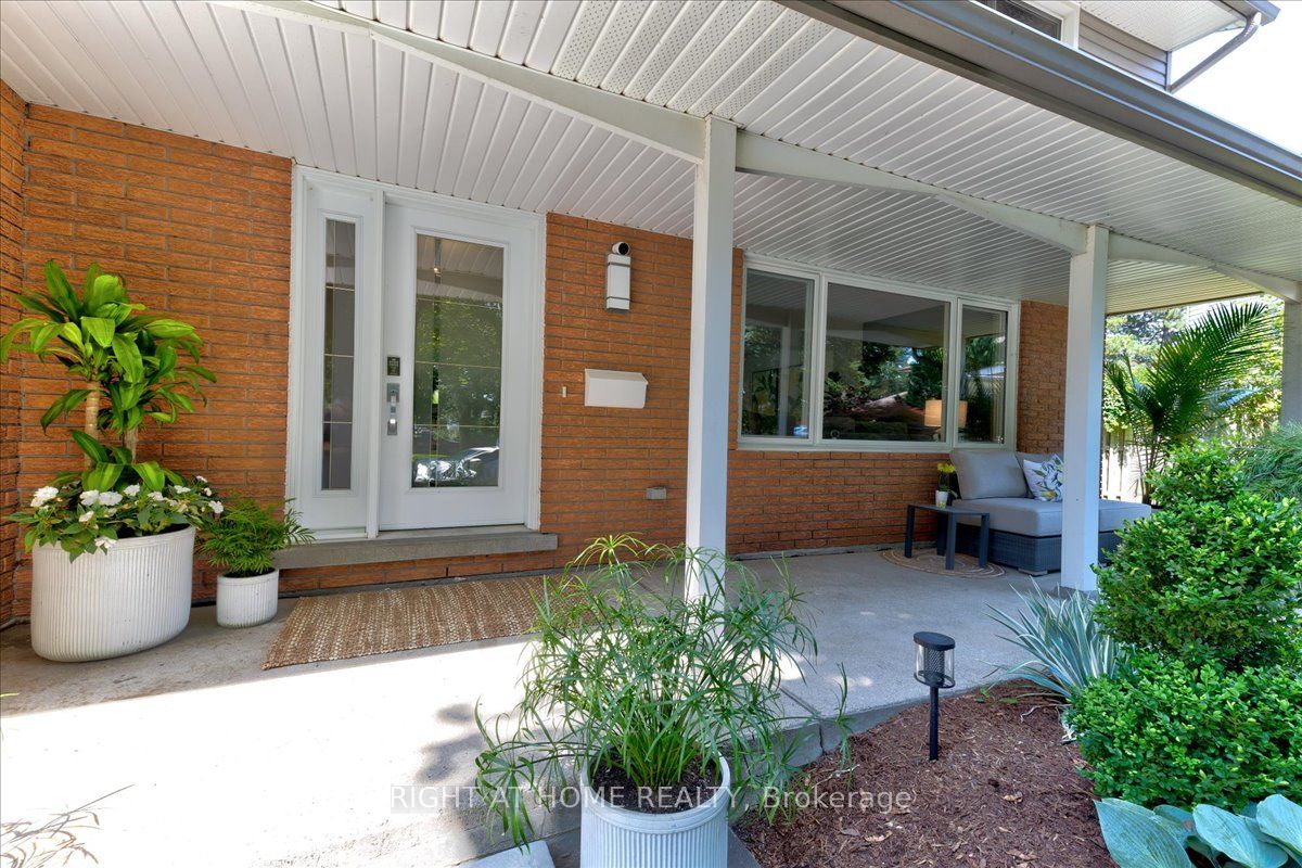 119 Charlotte Place