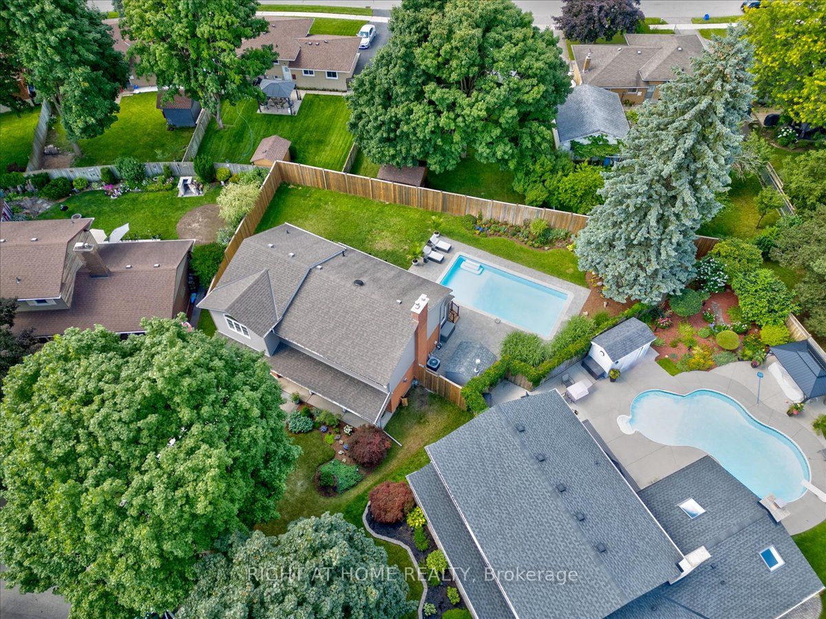 119 Charlotte Place