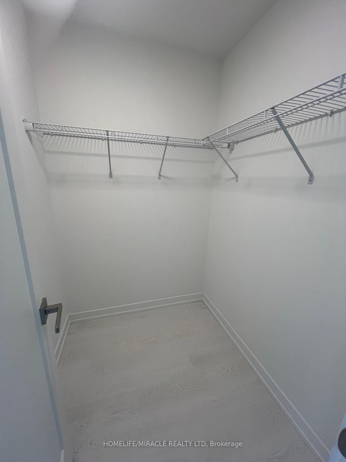 415 Main Street W, #320
