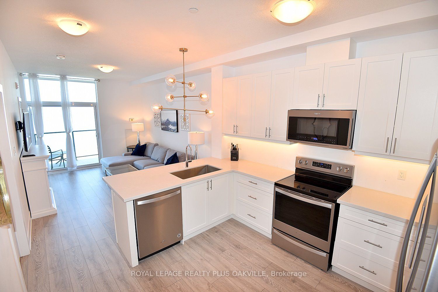 101 Shoreview Place #633