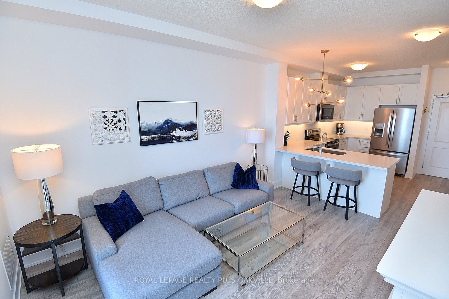 101 Shoreview Place #633