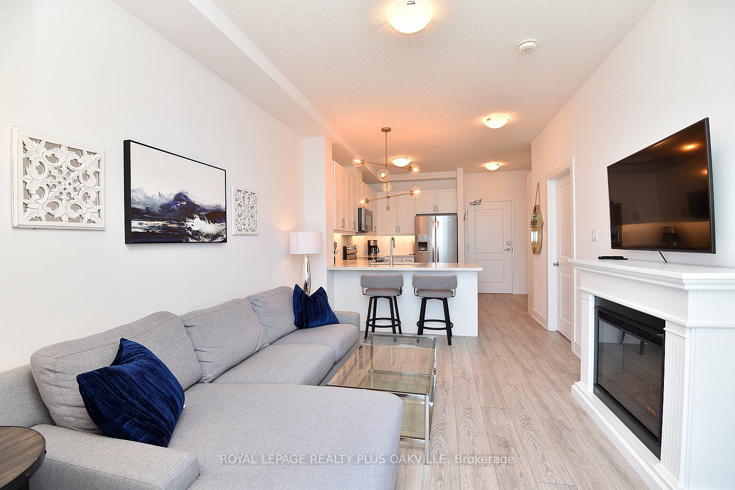 101 Shoreview Place #633