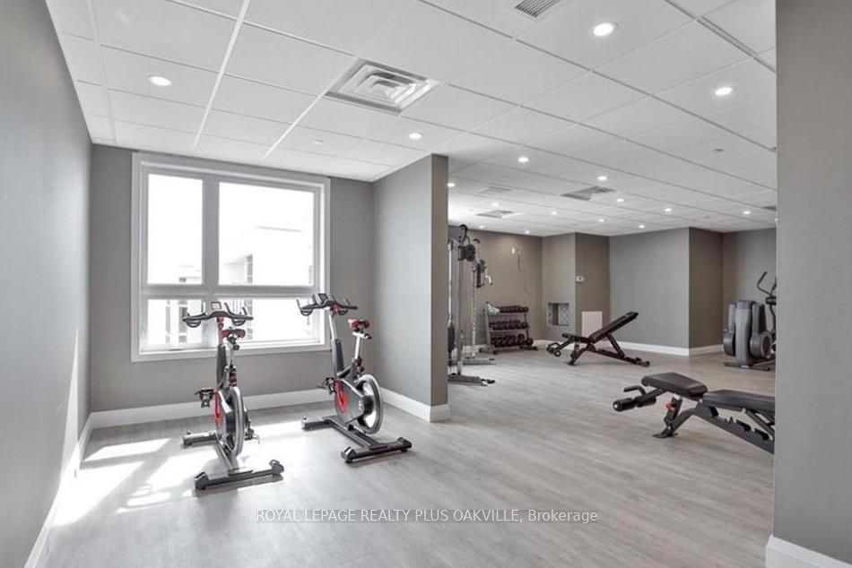 101 Shoreview Place #633