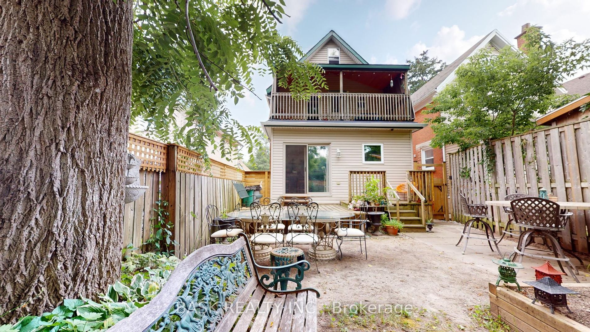 42 Shanley St