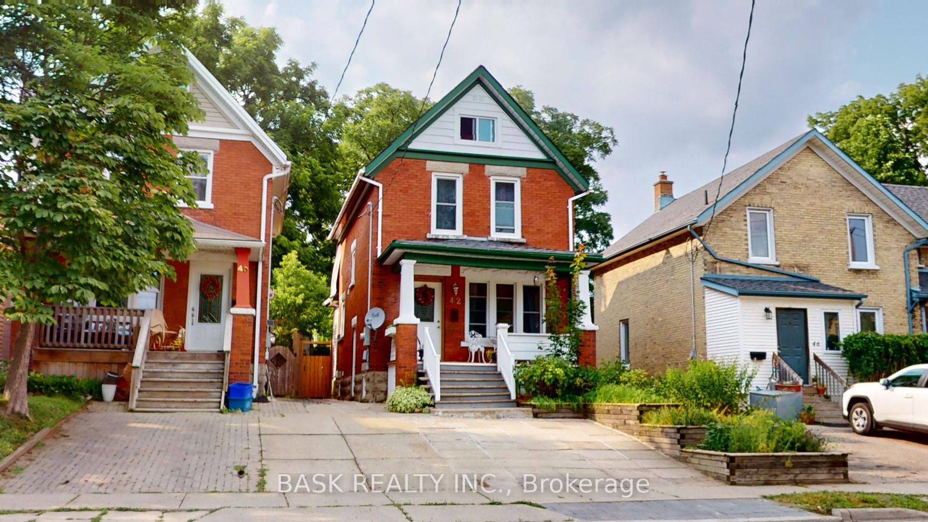 42 Shanley St