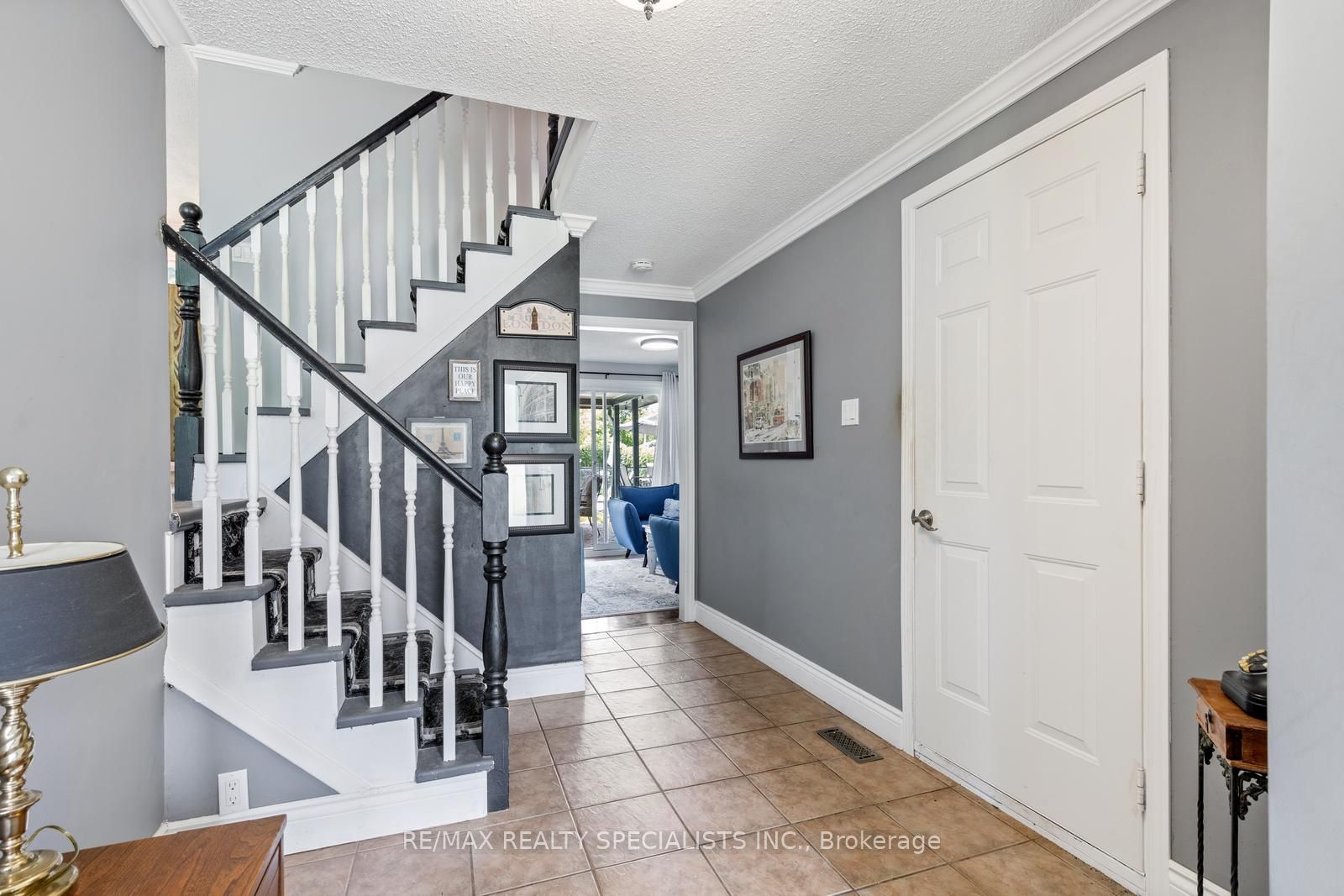 33 HILLCREST Ave