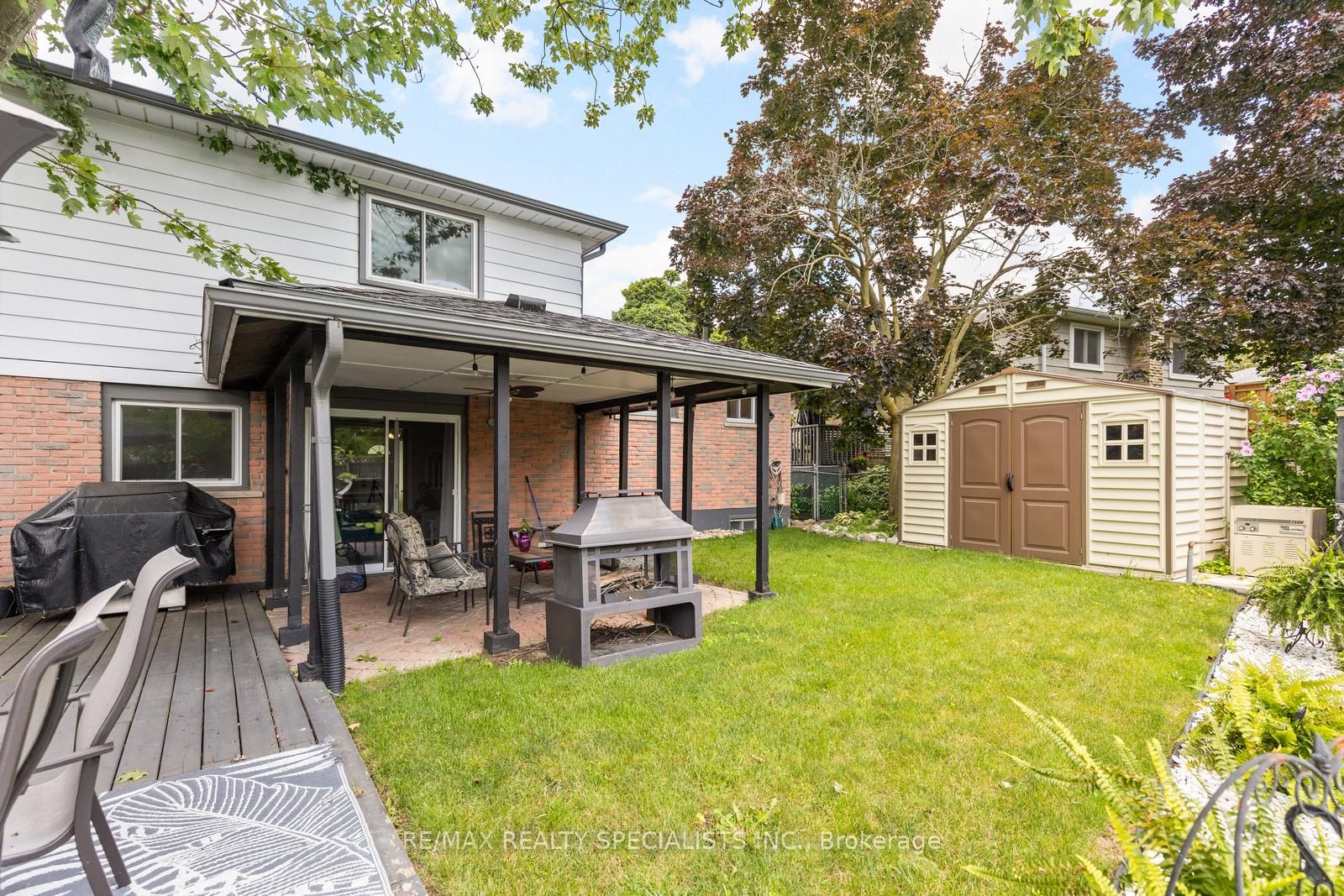 33 HILLCREST Ave