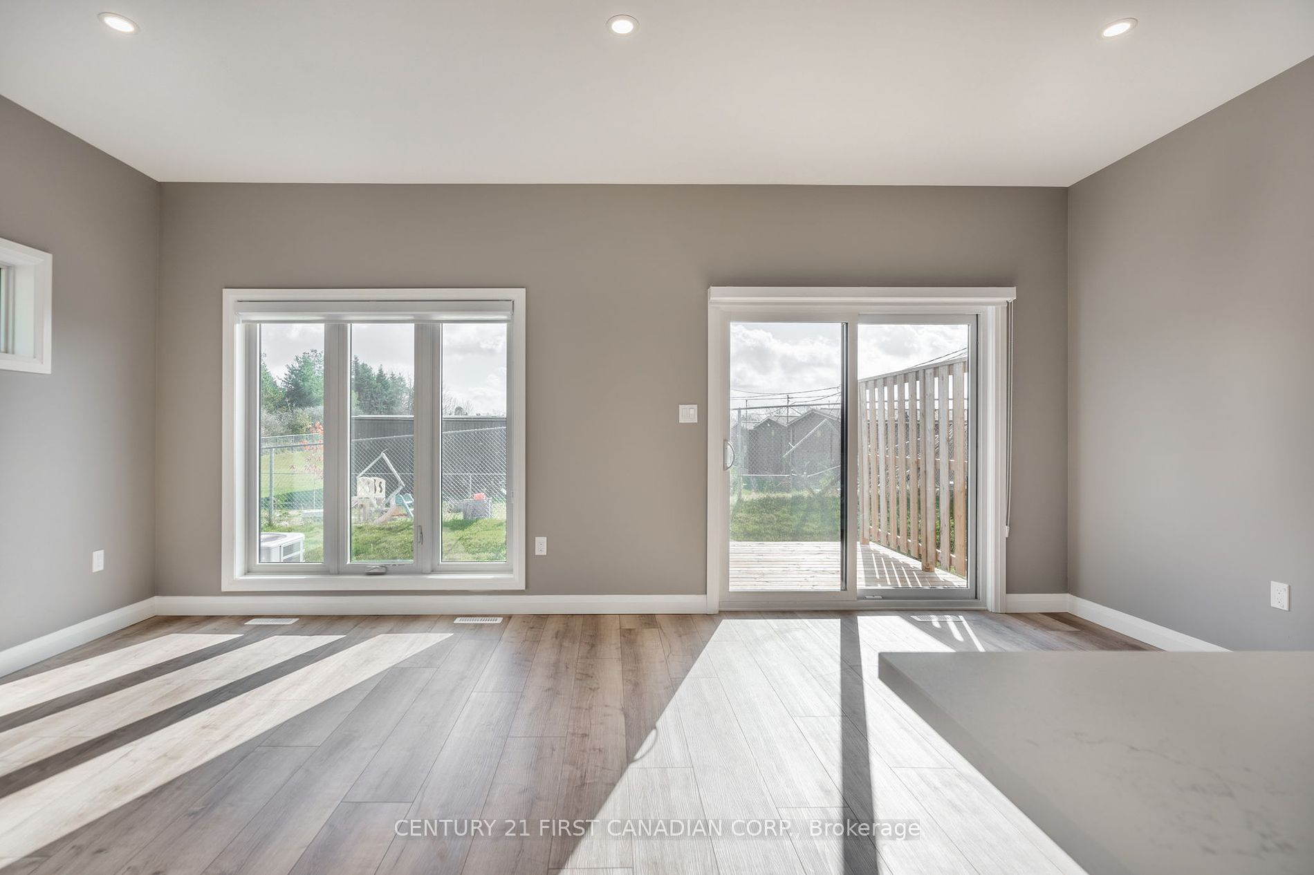 17 Nicholson Street, #35
