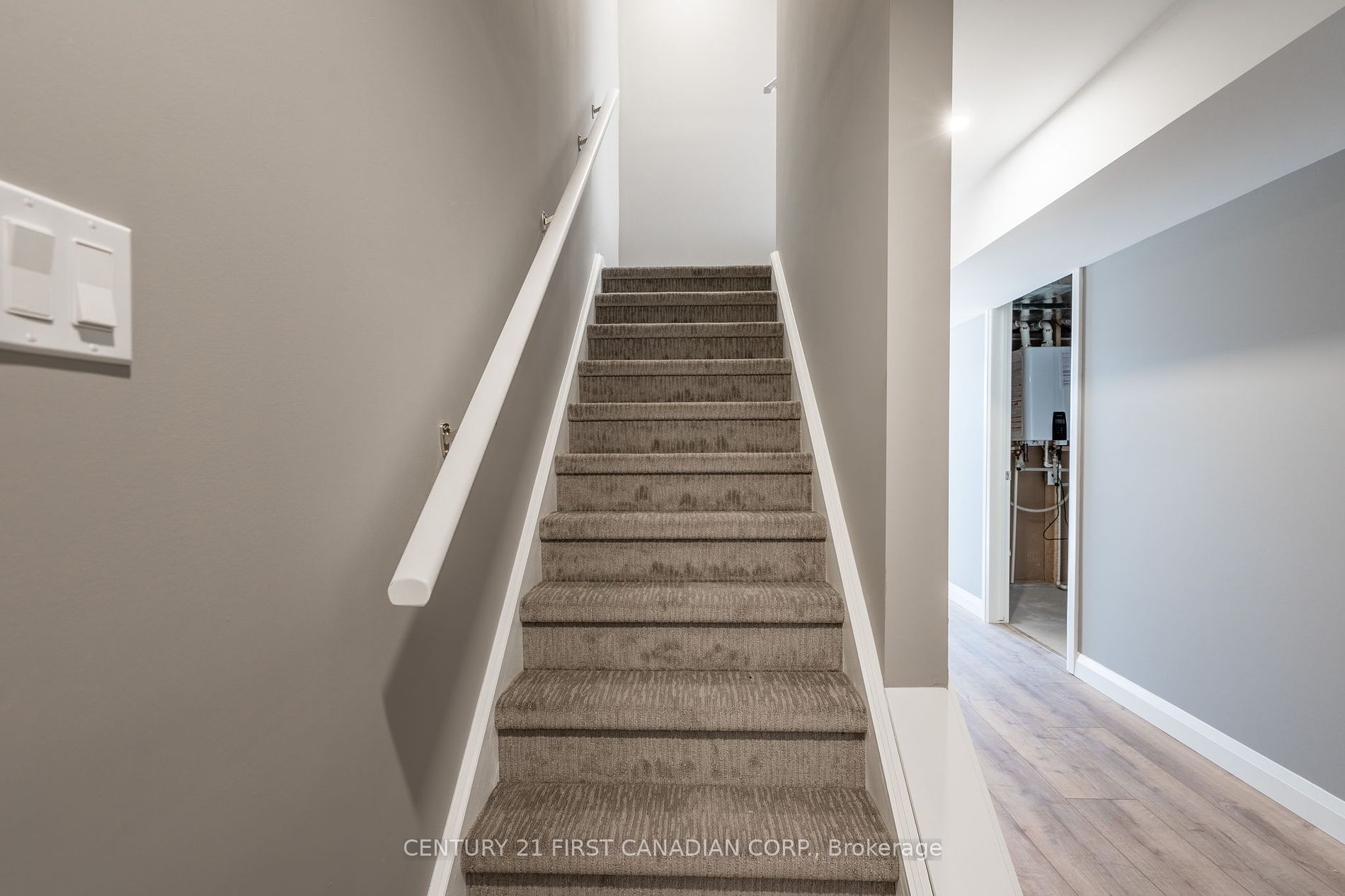 17 Nicholson Street, #35