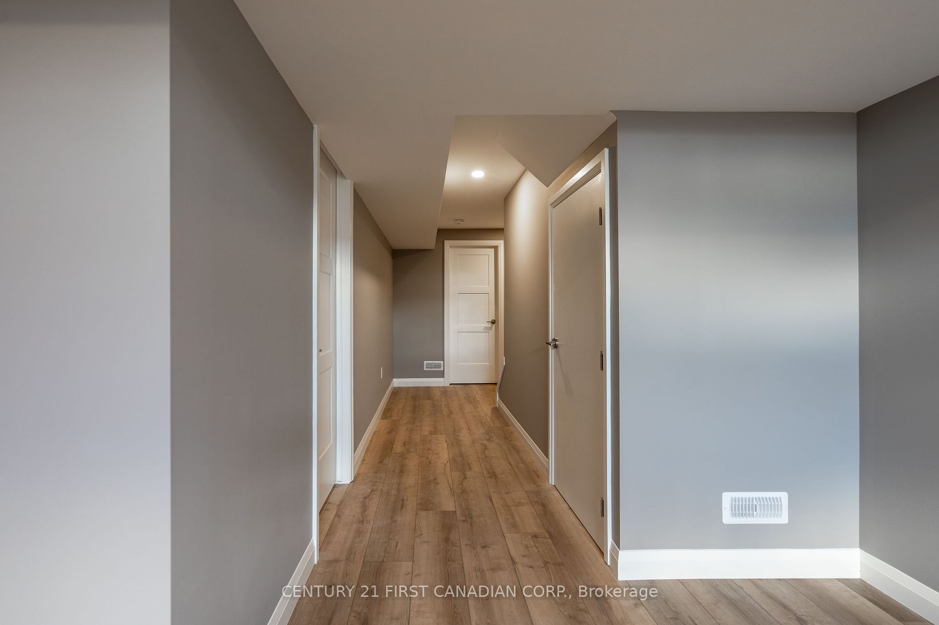 17 Nicholson Street, #35
