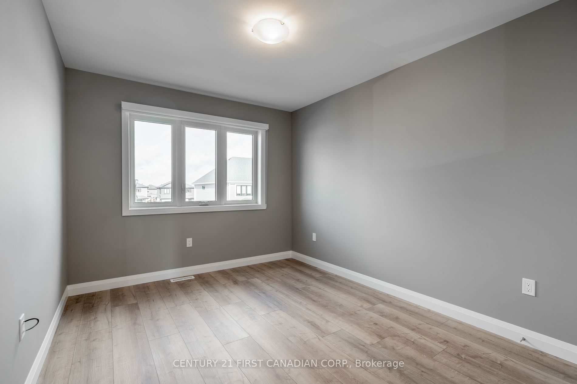 17 Nicholson Street, #35