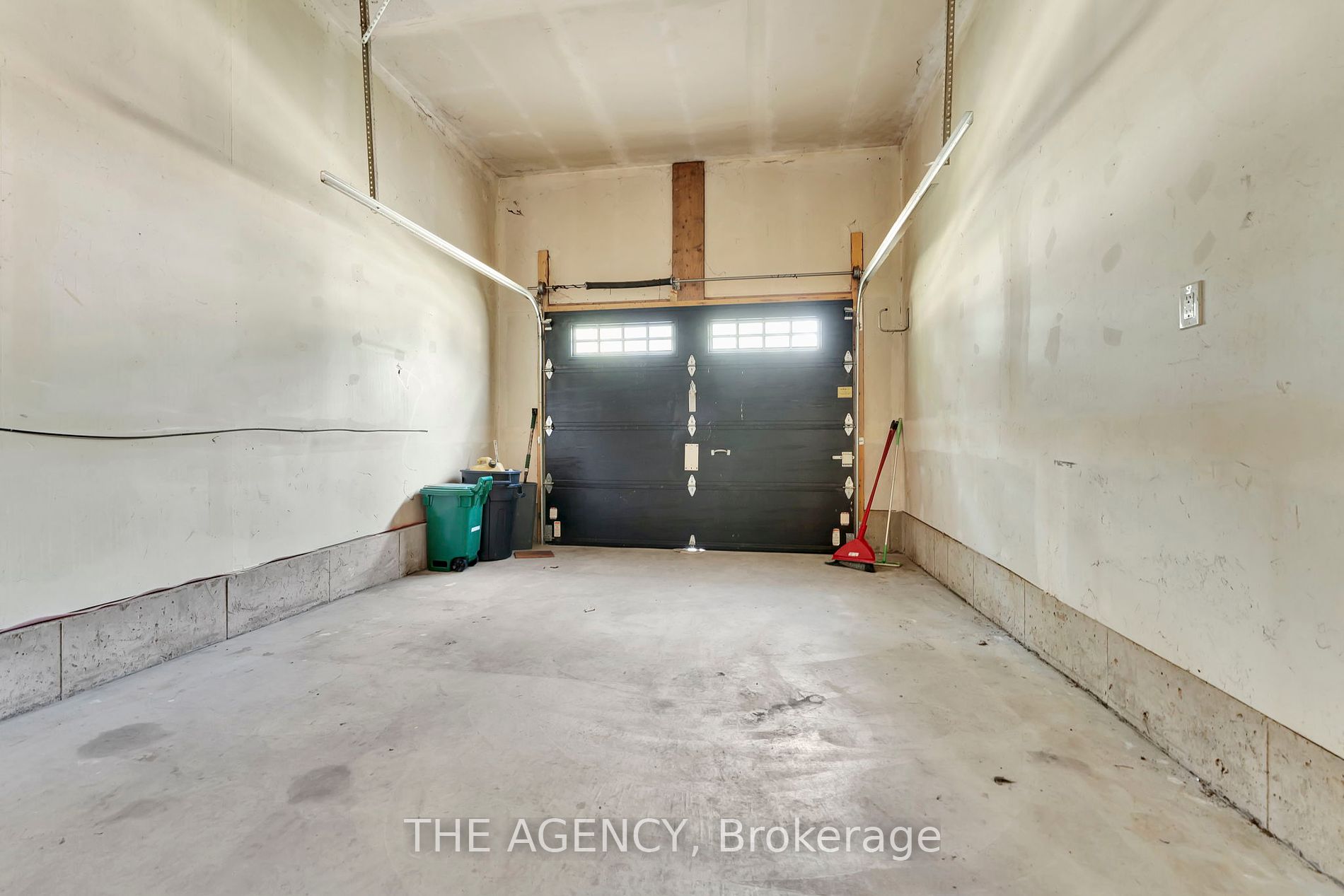 72 Balfour St