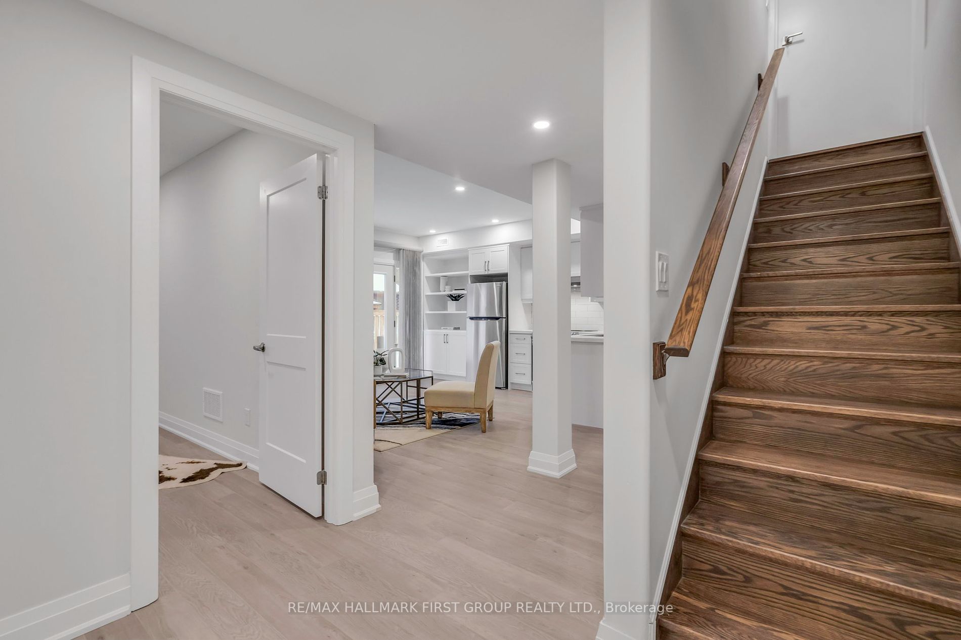 12 Fairhurst St