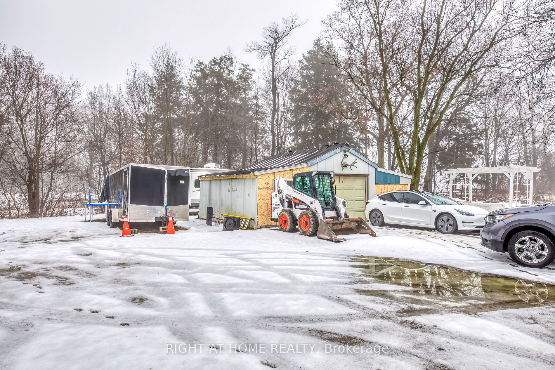 146 7th Concession Rd E