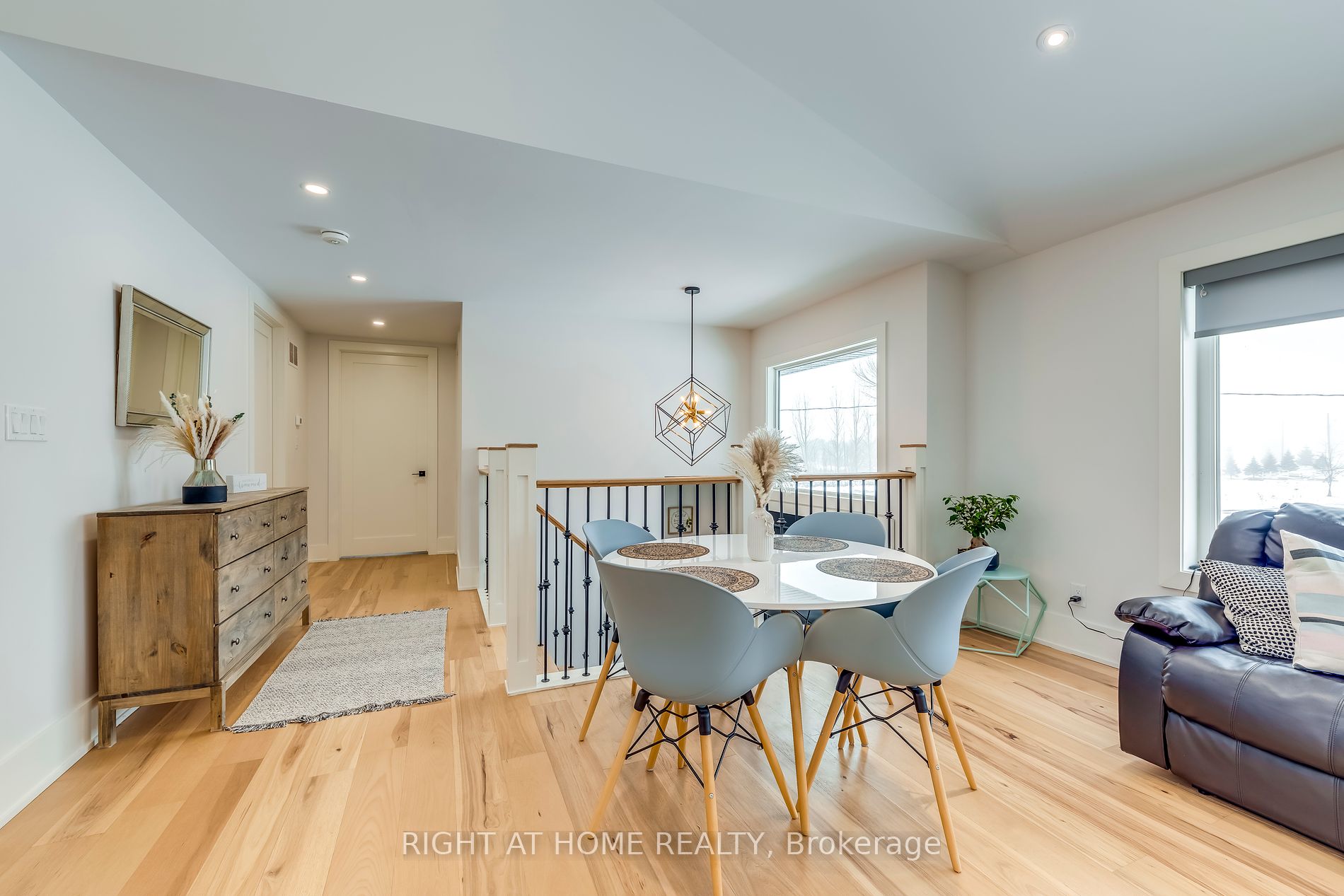 146 7th Concession Rd E