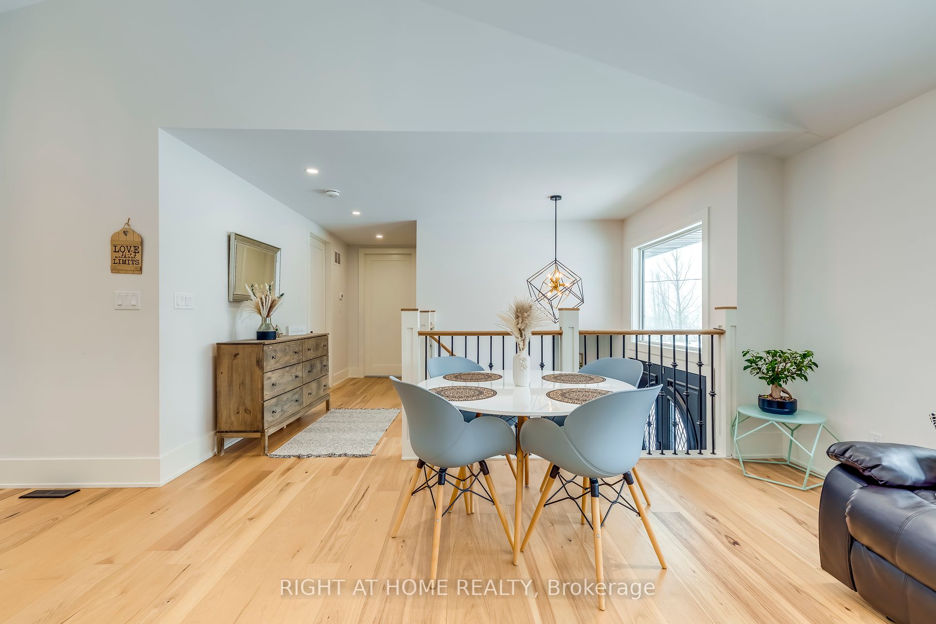 146 7th Concession Rd E
