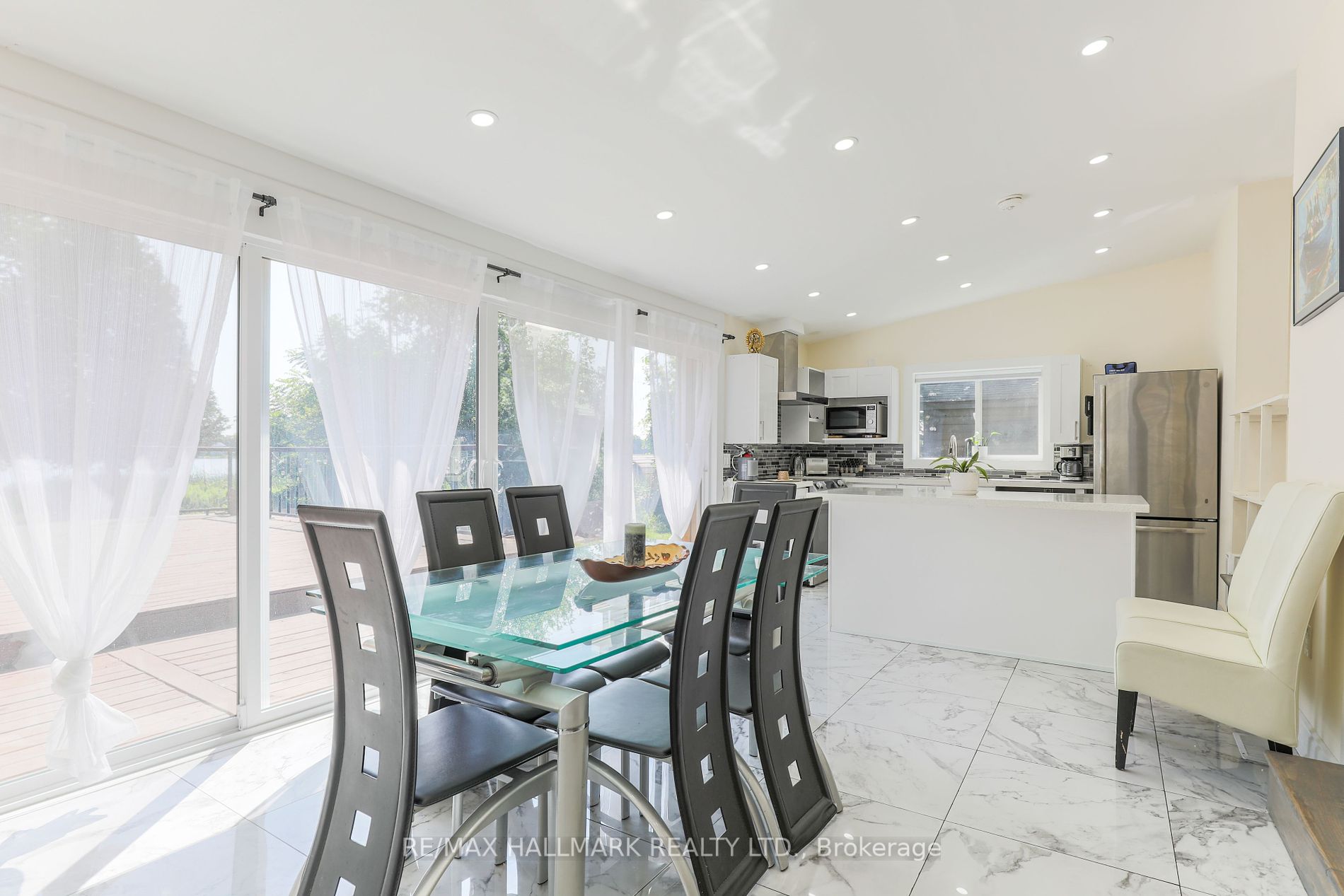 21 Shirley Anne Drive S