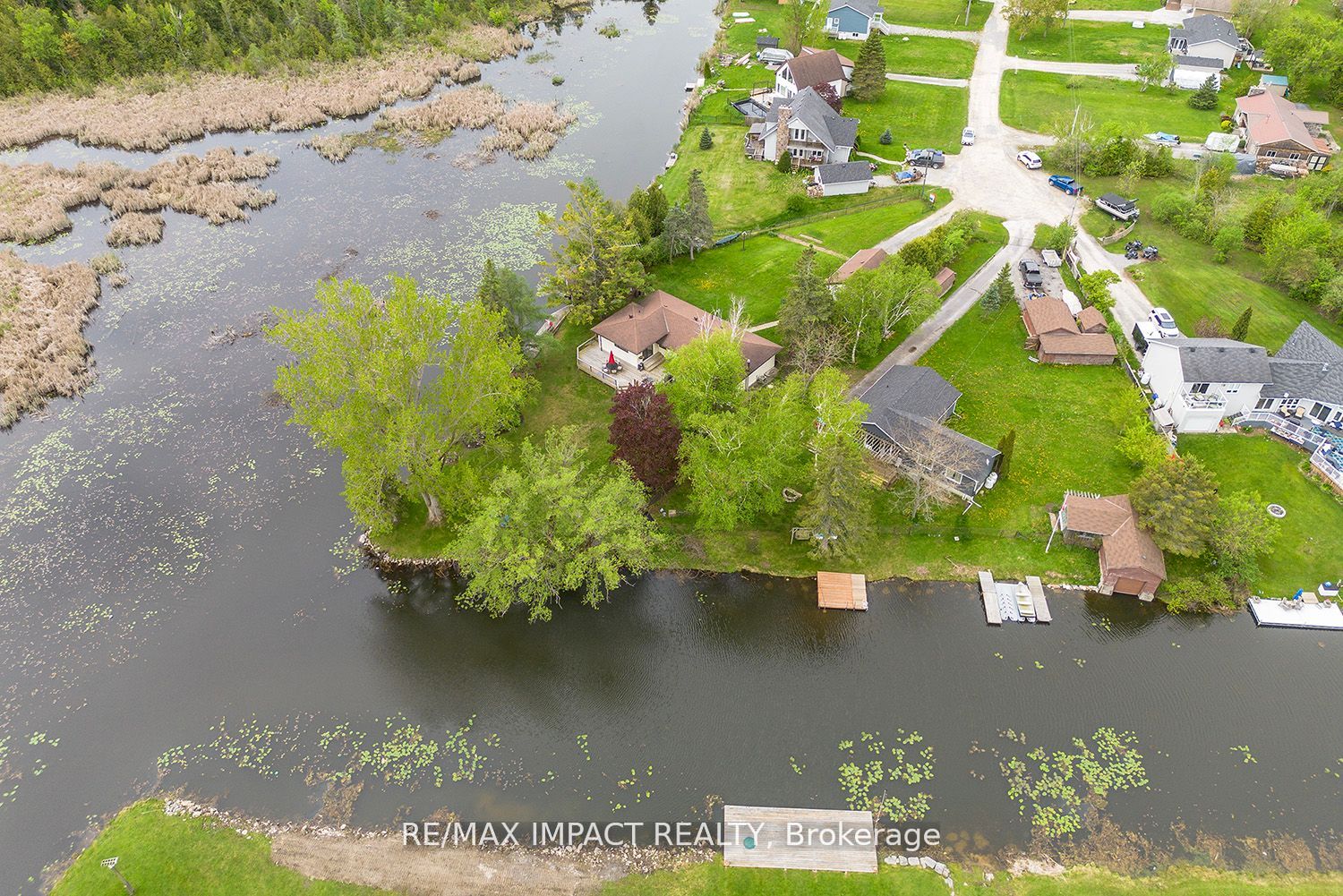 32 Totten Dr