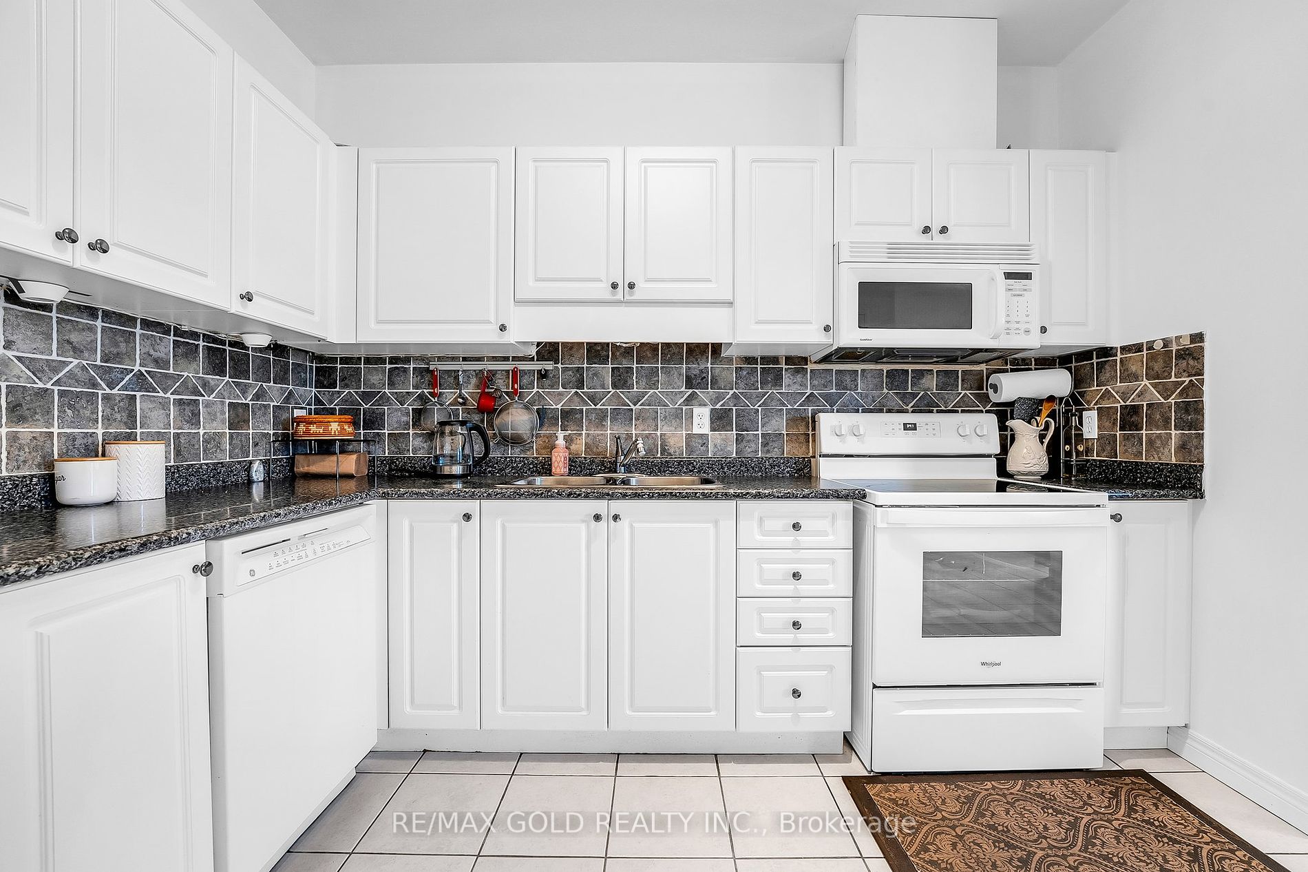 98 Southbrook Dr, #5