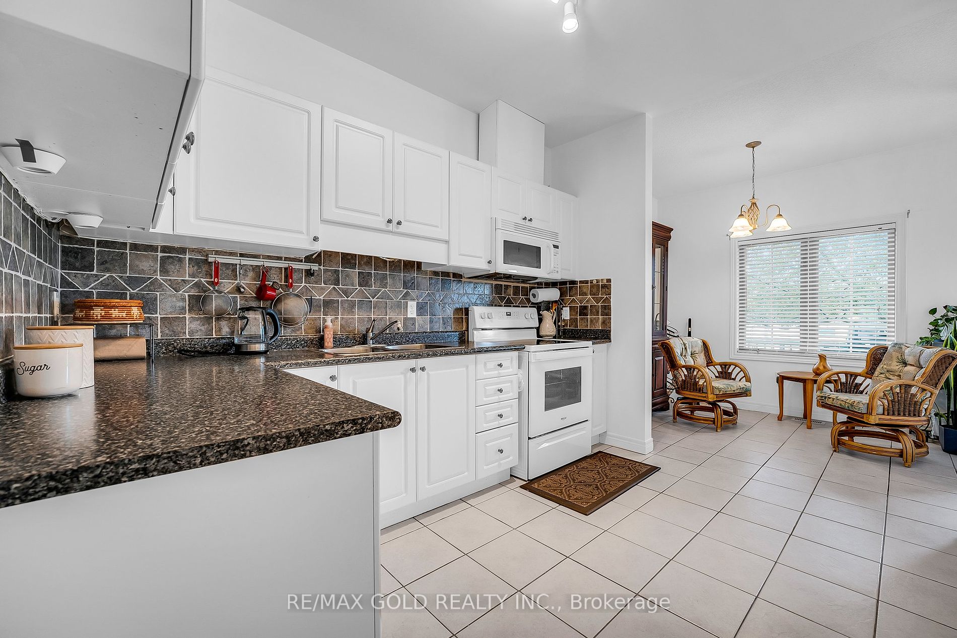 98 Southbrook Dr, #5