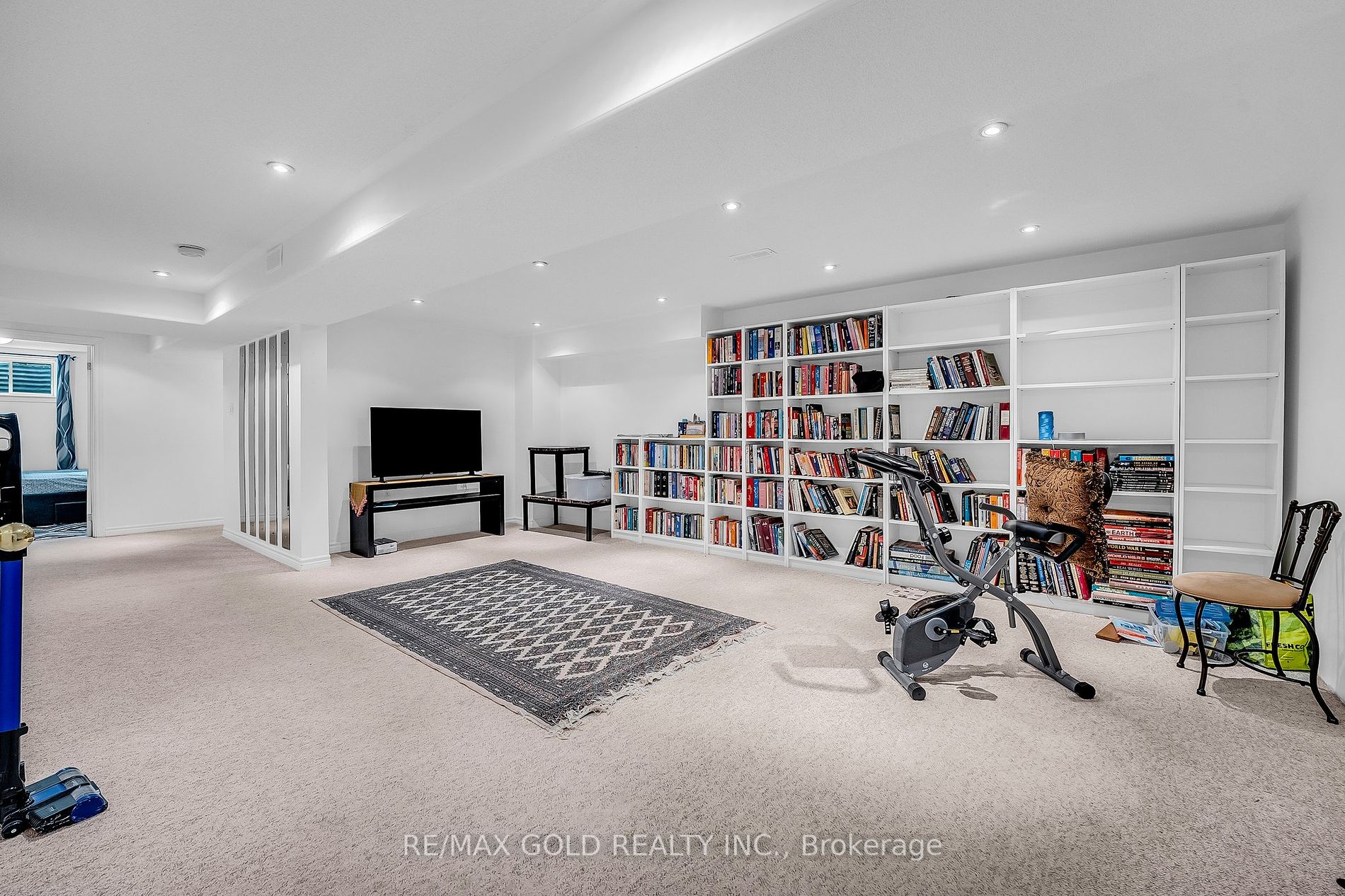 98 Southbrook Dr, #5