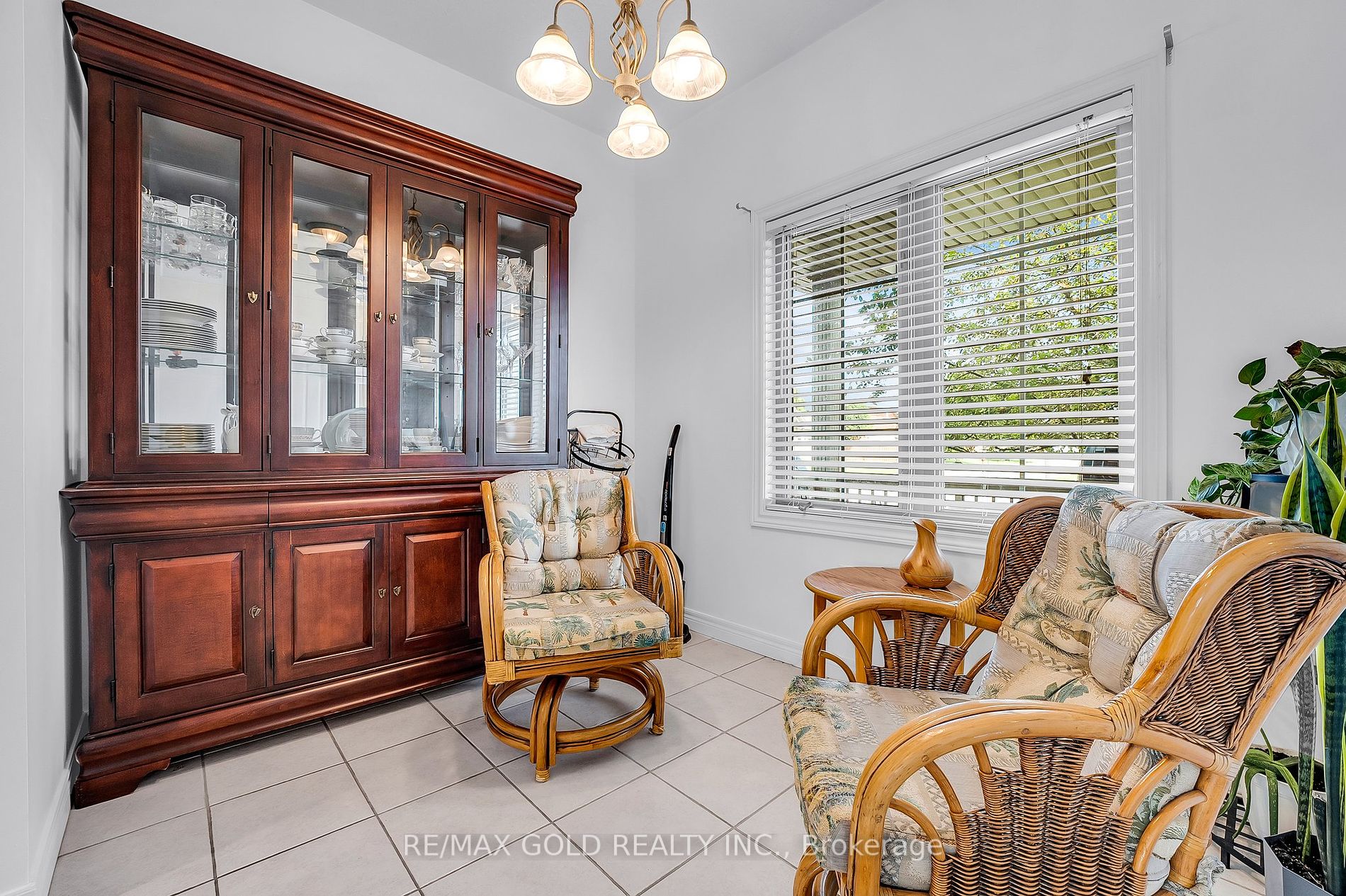 98 Southbrook Dr, #5