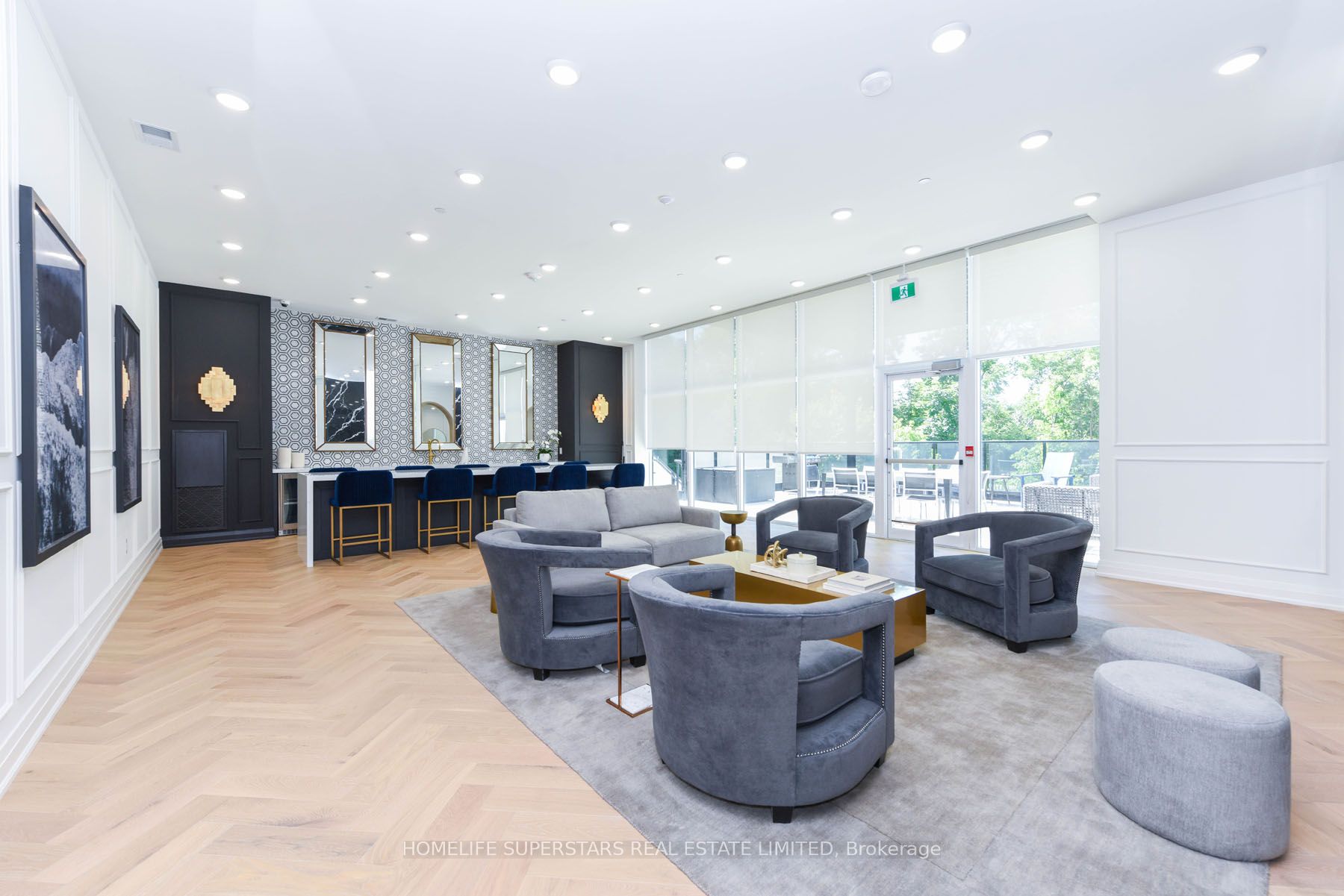 71 Wyndham Street S #403