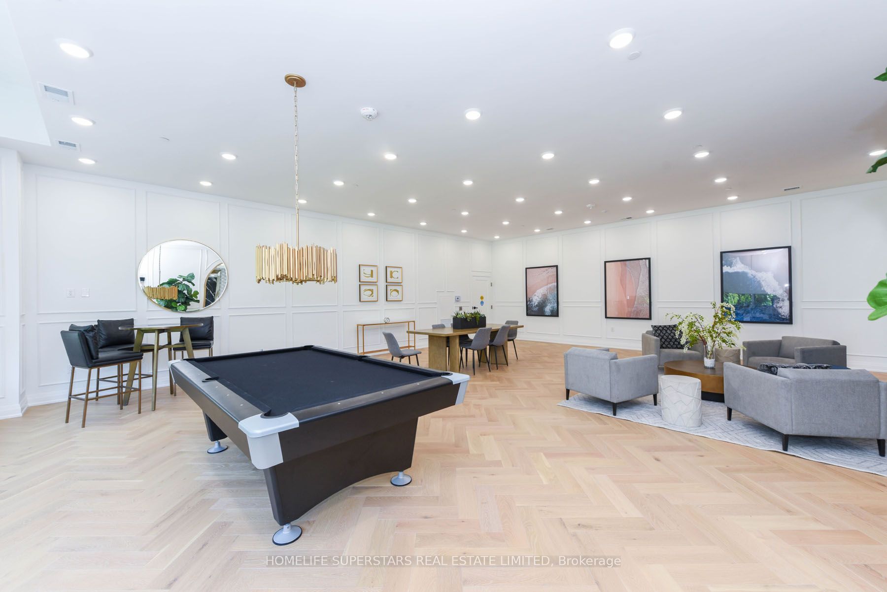 71 Wyndham Street S #403