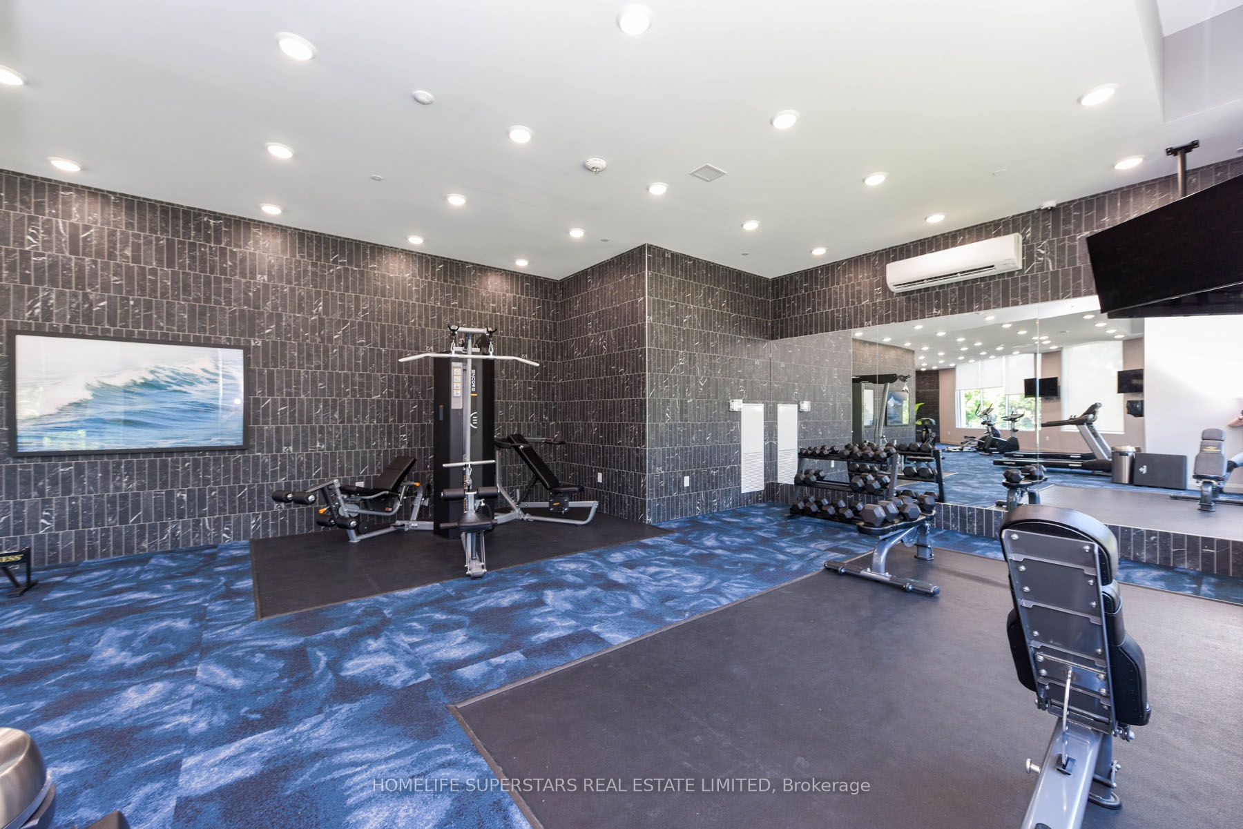 71 Wyndham Street S #403