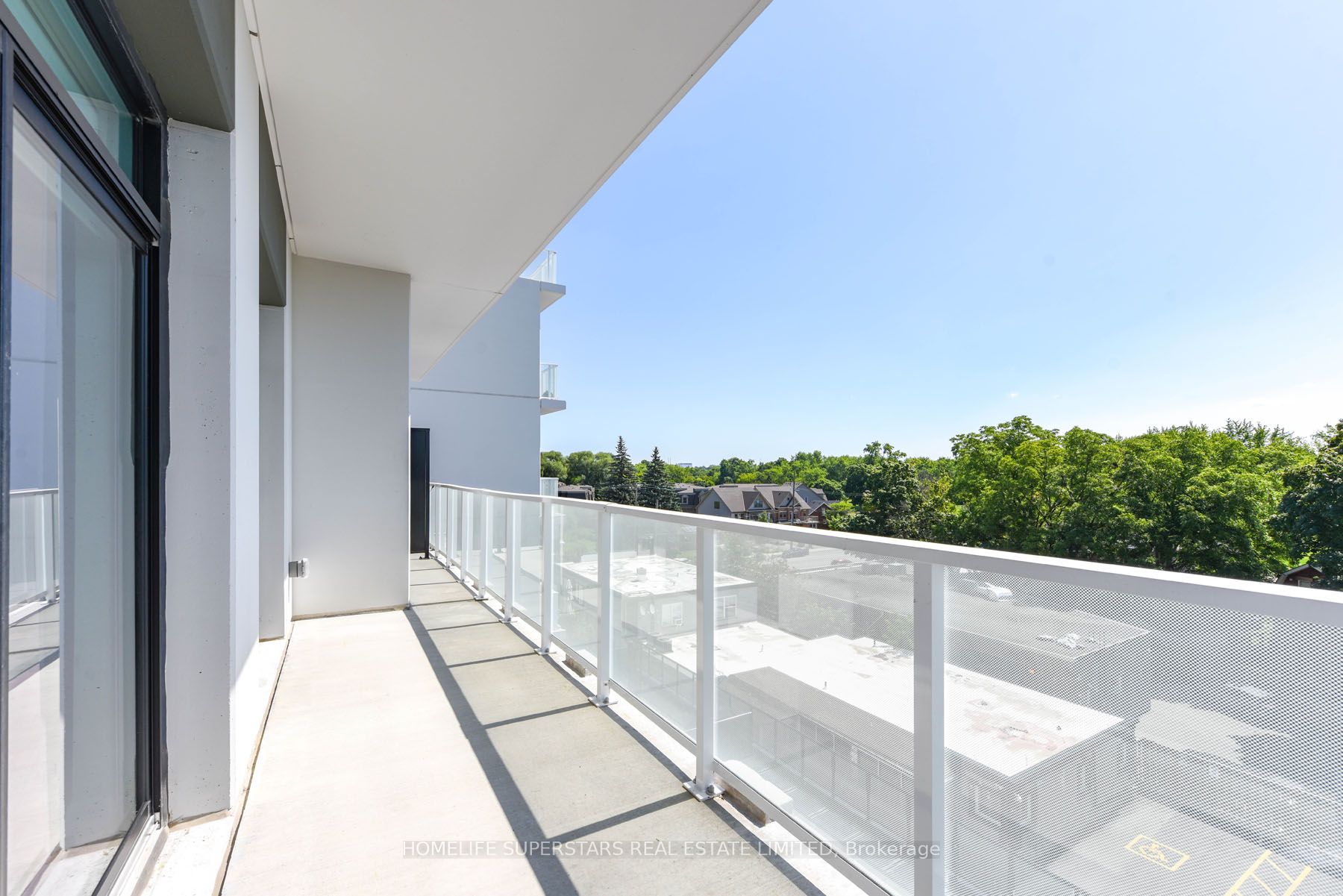 71 Wyndham Street S #403