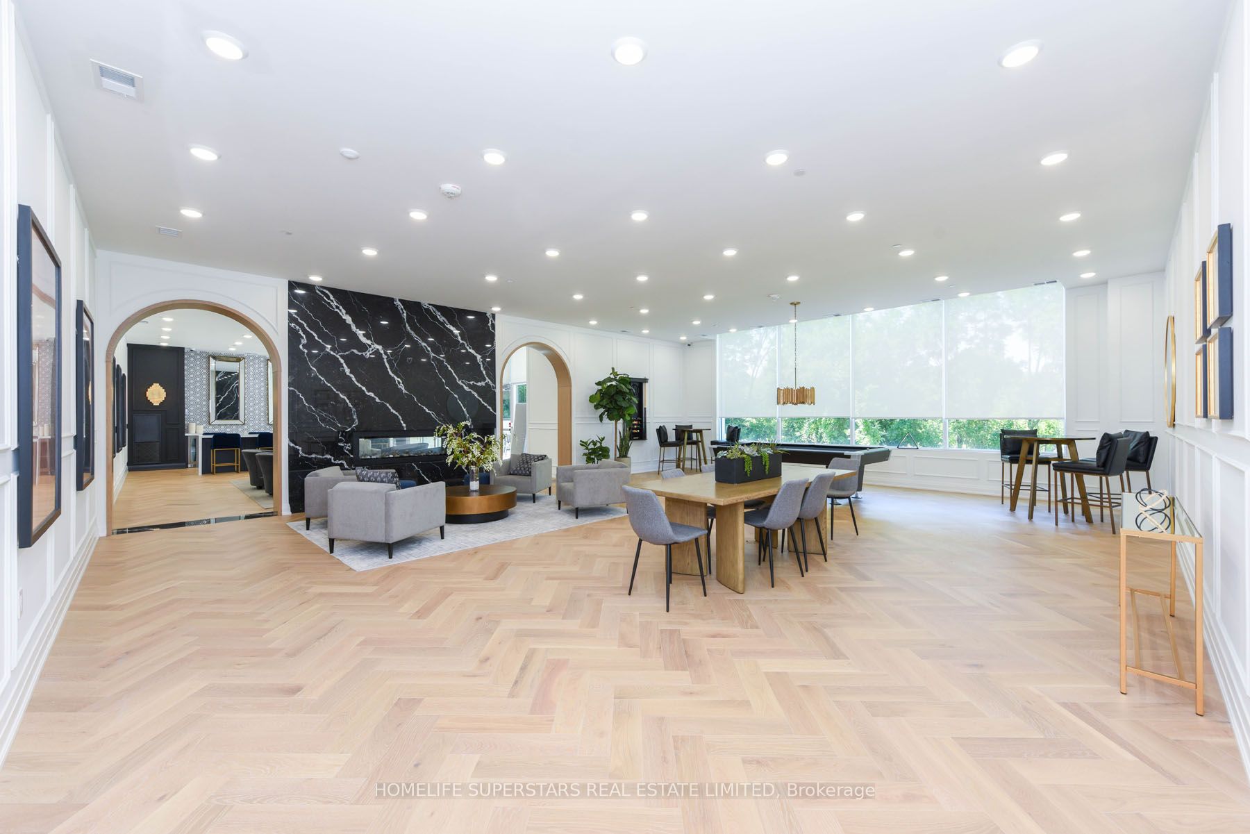 71 Wyndham Street S #403