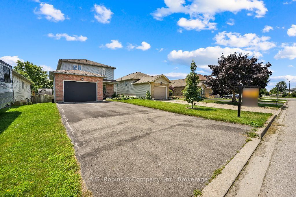 5 Longview Dr